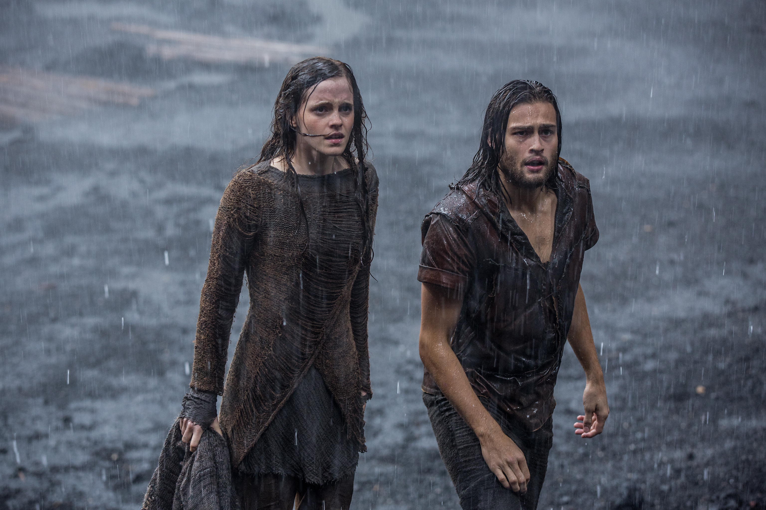 Скачать обои дождь, кино, фильм, Эмма Уотсон, Emma Watson, Noah, Douglas  Booth, Ила, раздел фильмы в разрешении 3072x2048