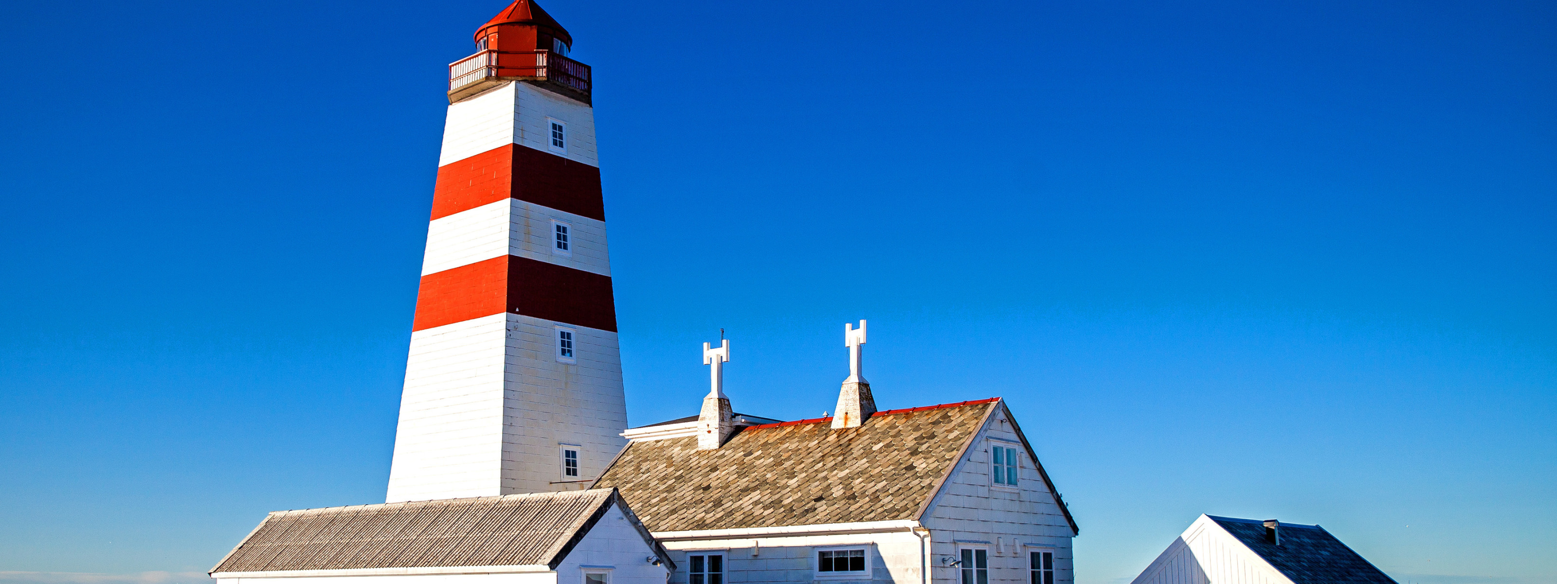 Маяк смоленск шевченко. Dome Маяк (Lighthouse) 110806. Дом Маяк Смоленск. Маяк с жилым домом.