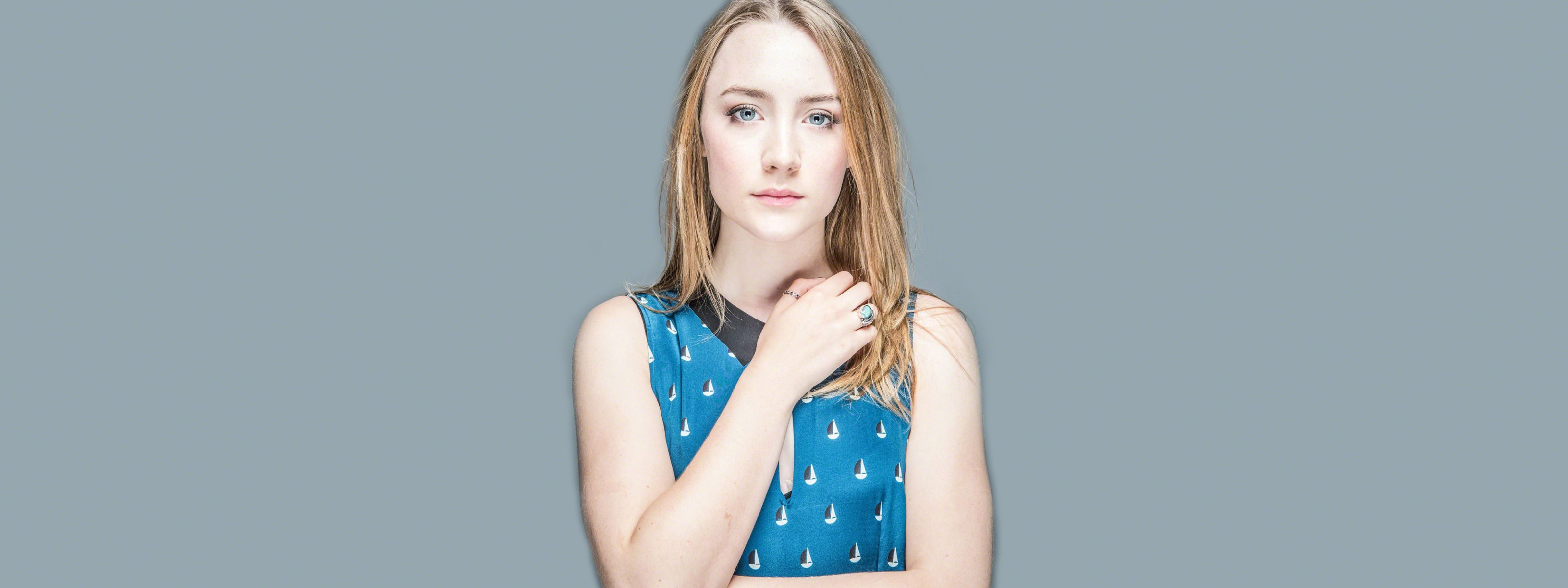 Saoirse Ronan Fakes