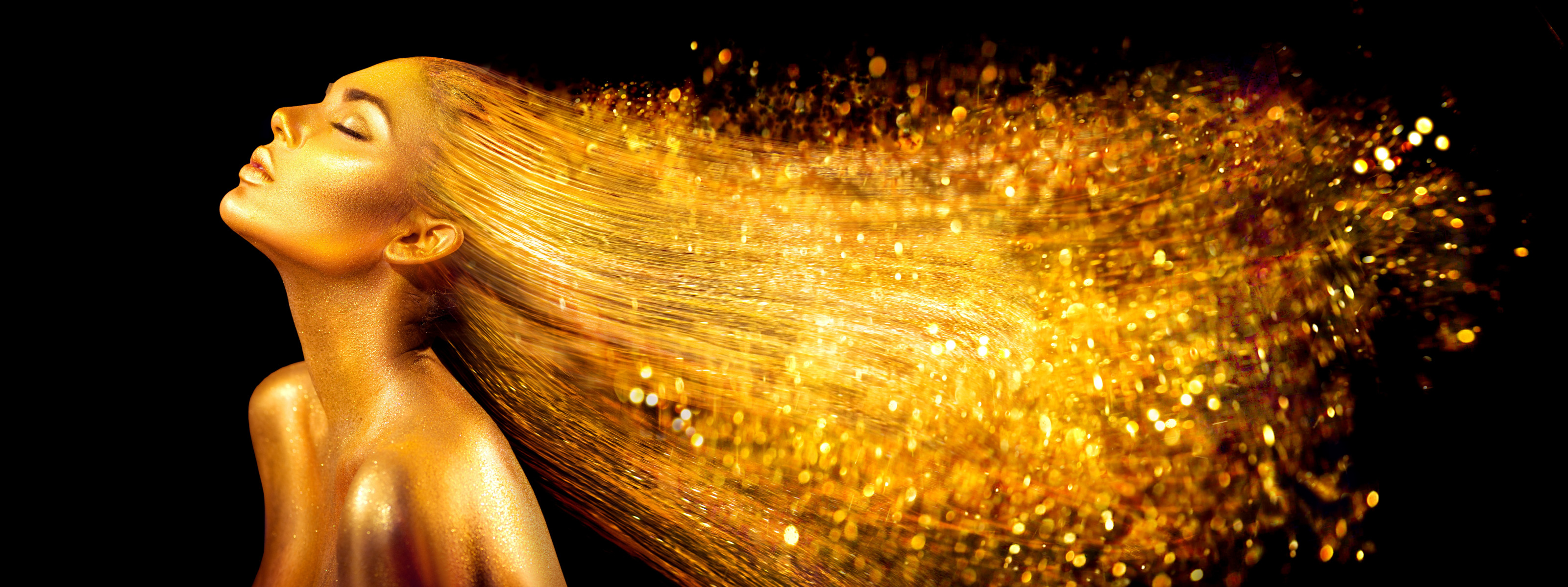 В волосах есть золото. Девушка с золотыми волосами. Золотая девушка. Девушка в золоте. Девушки в золотых тонах.