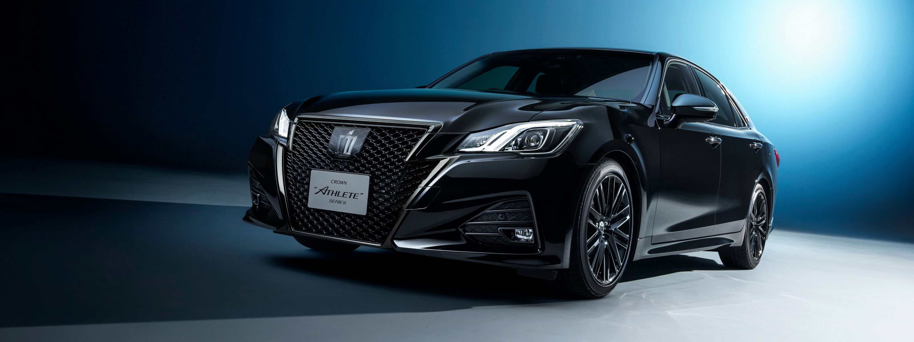 Toyota Crown 2015 черный