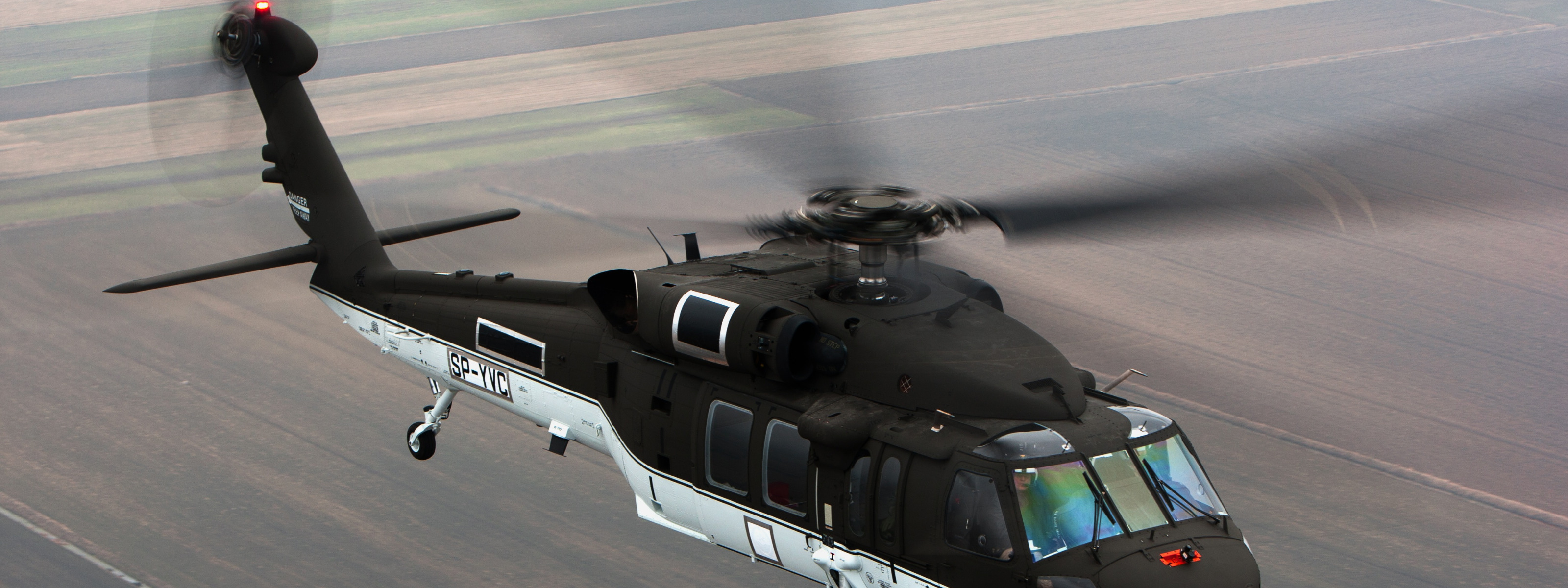Сбит вертолет black hawk. S-70i Black Hawk. Вертолет s70i. Монитор вертолета Блэк Хок. Вертолёт Furia.