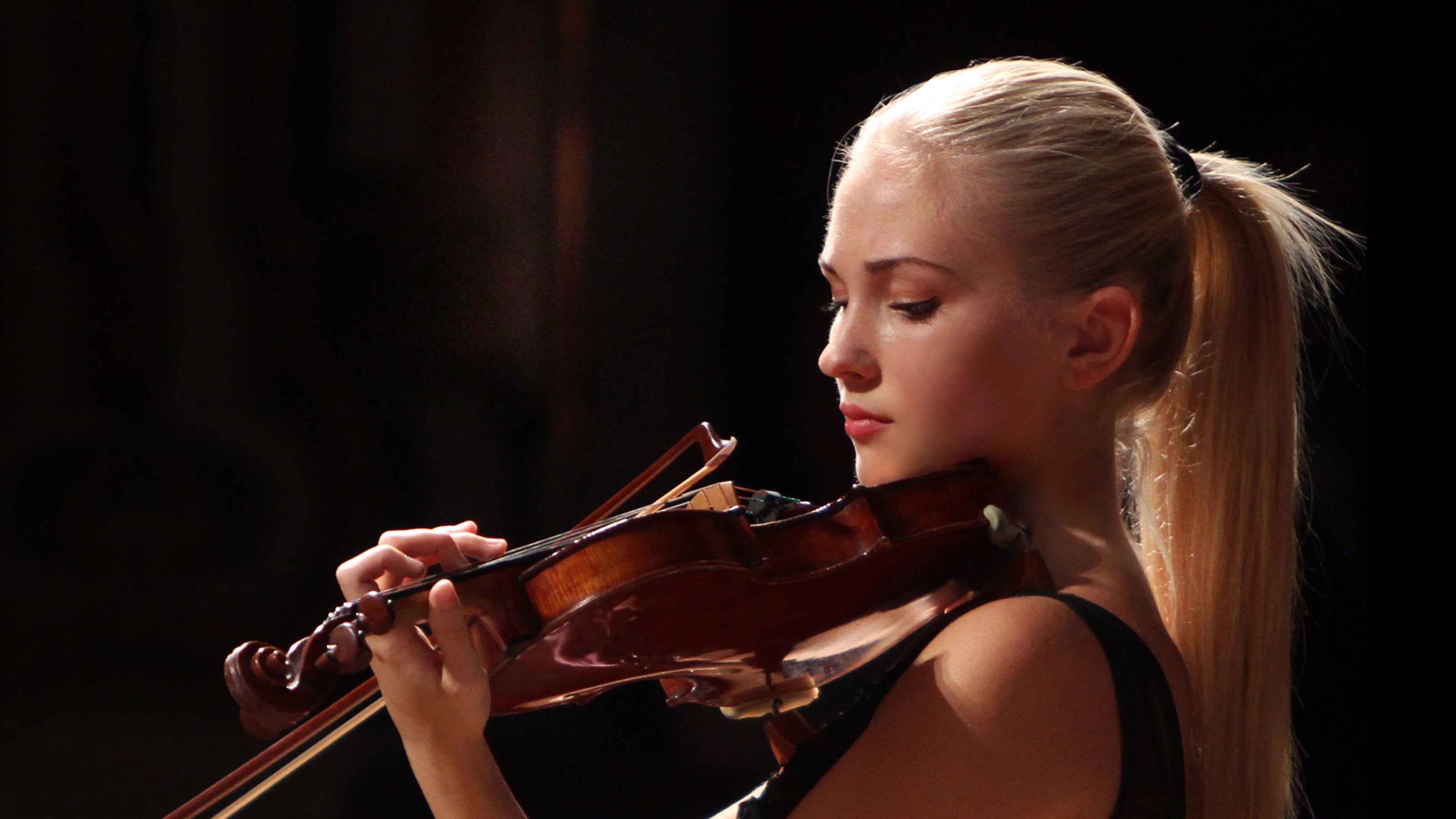 Скачать обои violin, Anastasiya Petryshak, soloist, раздел музыка в  разрешении 3200x1800