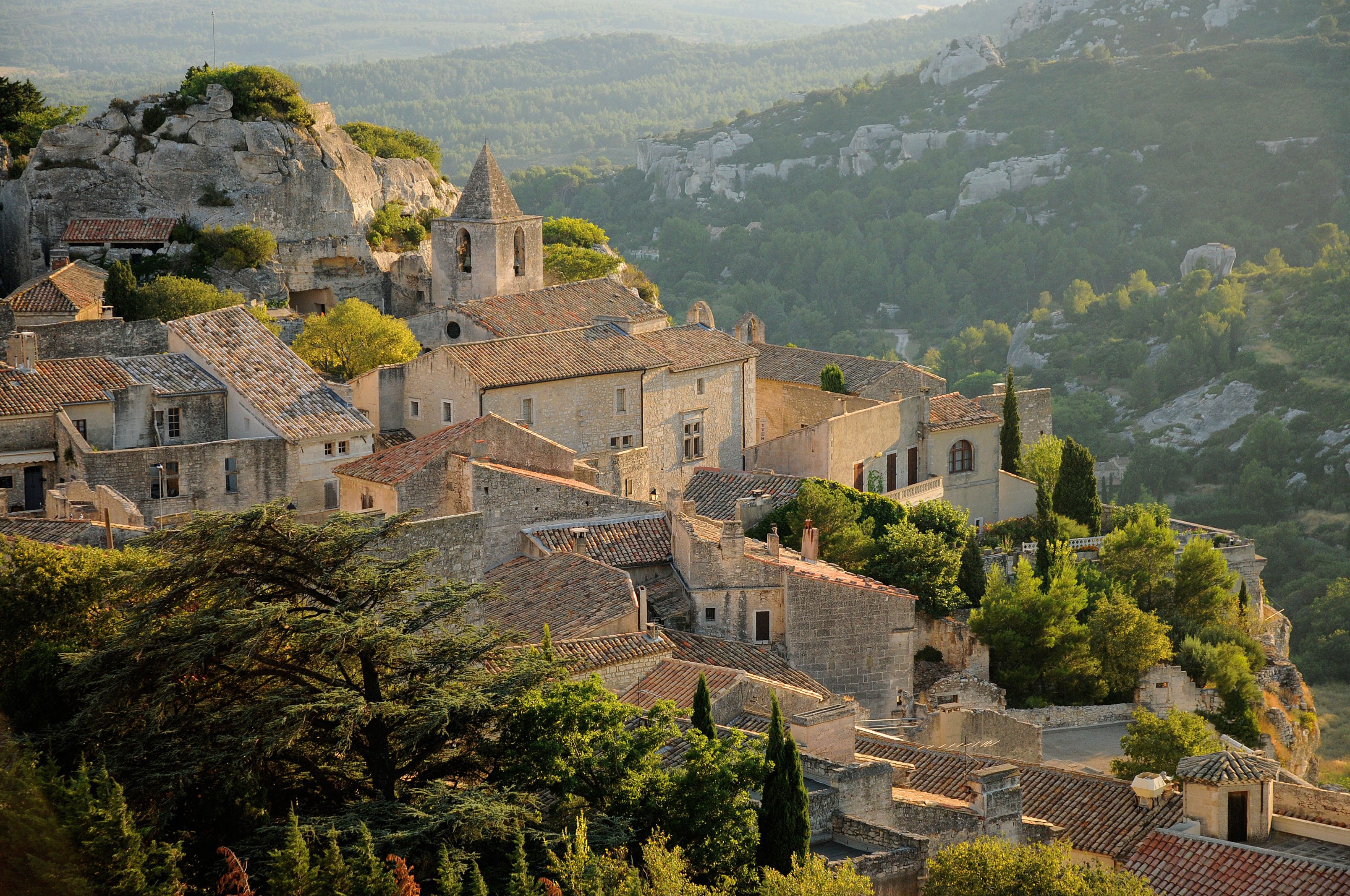 South of france. Юг Франции Прованс Арль деревня. Юг Пиренеи Франция. Провинция Прованс Марсель. Франция Прованс Альпы.