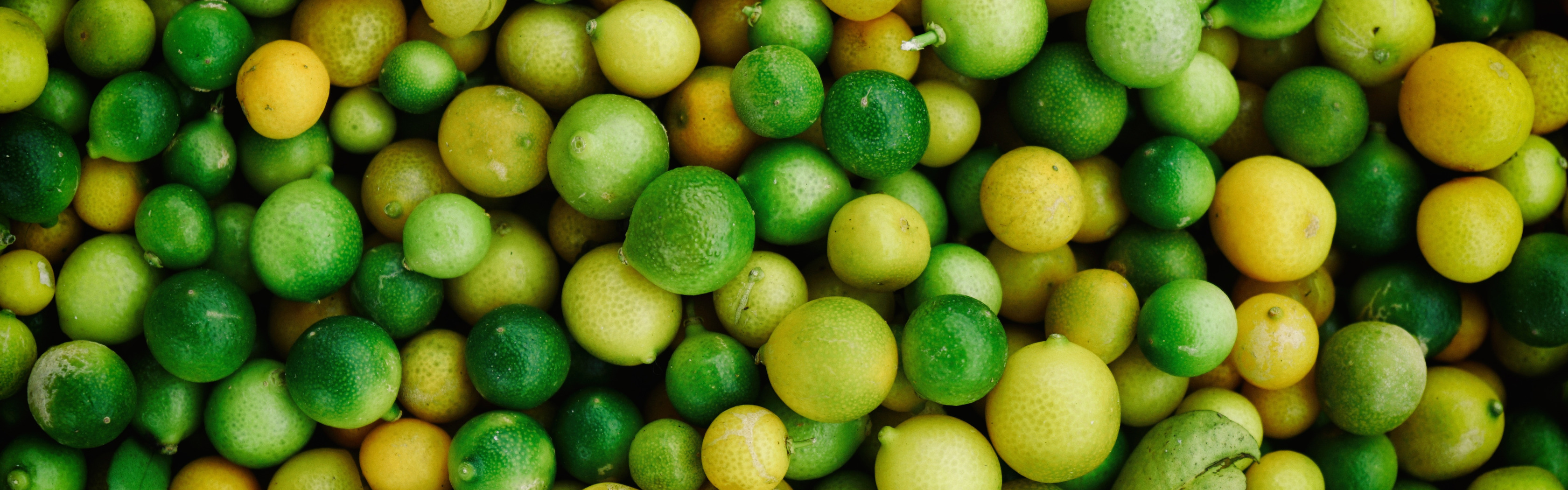 Желто зеленый фрукт. Желтый и зеленый горох. Зеленый и желтый горошек. Горох цитрус. Горох желтый больше и зеленый.