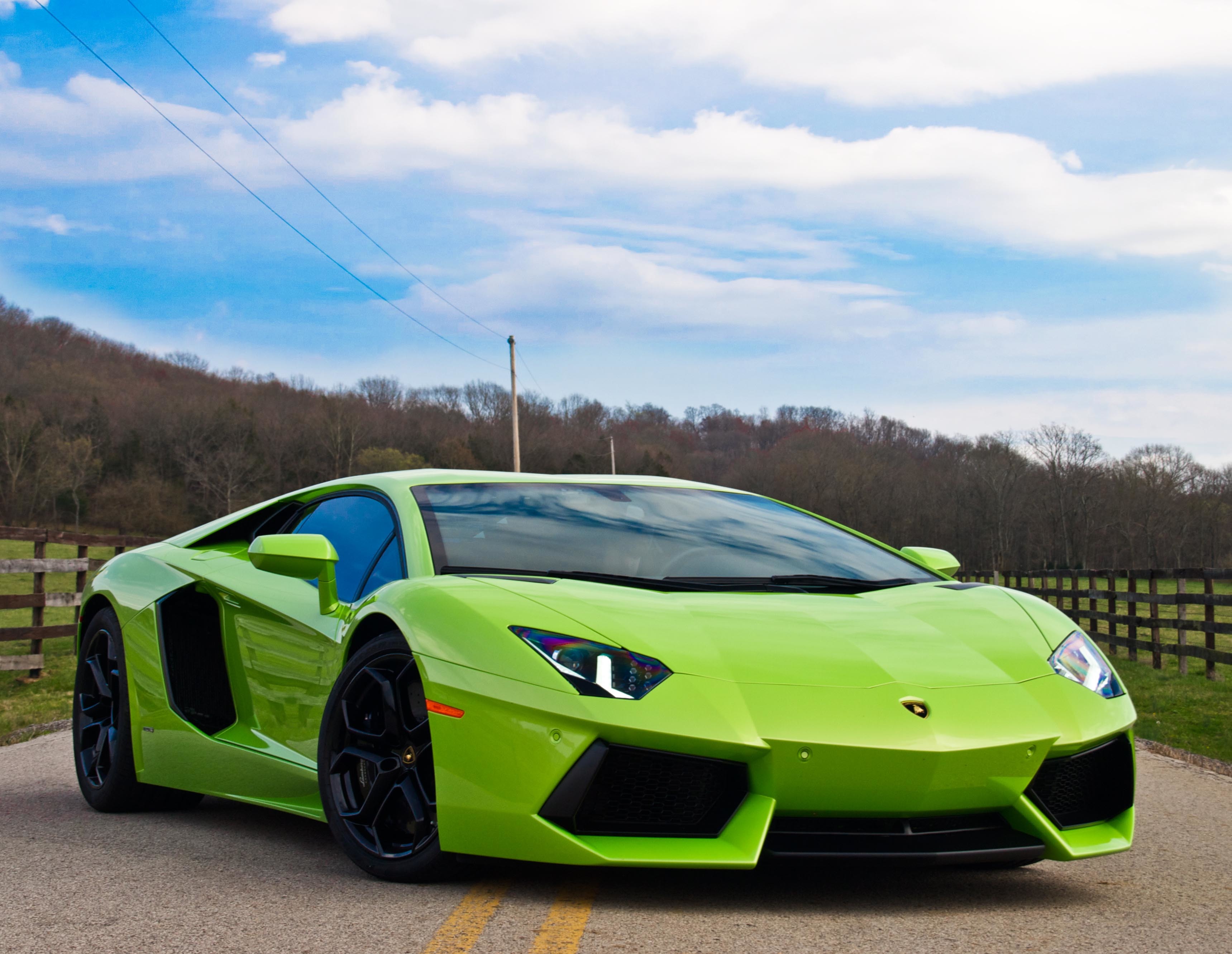 Покажи фотки машин. Lamborghini Aventador lp700. Lamborghini Aventador lp700-4. Lamborghini Aventador lp700-4 2011. Ламборджини авентадор ЛП 700-4.