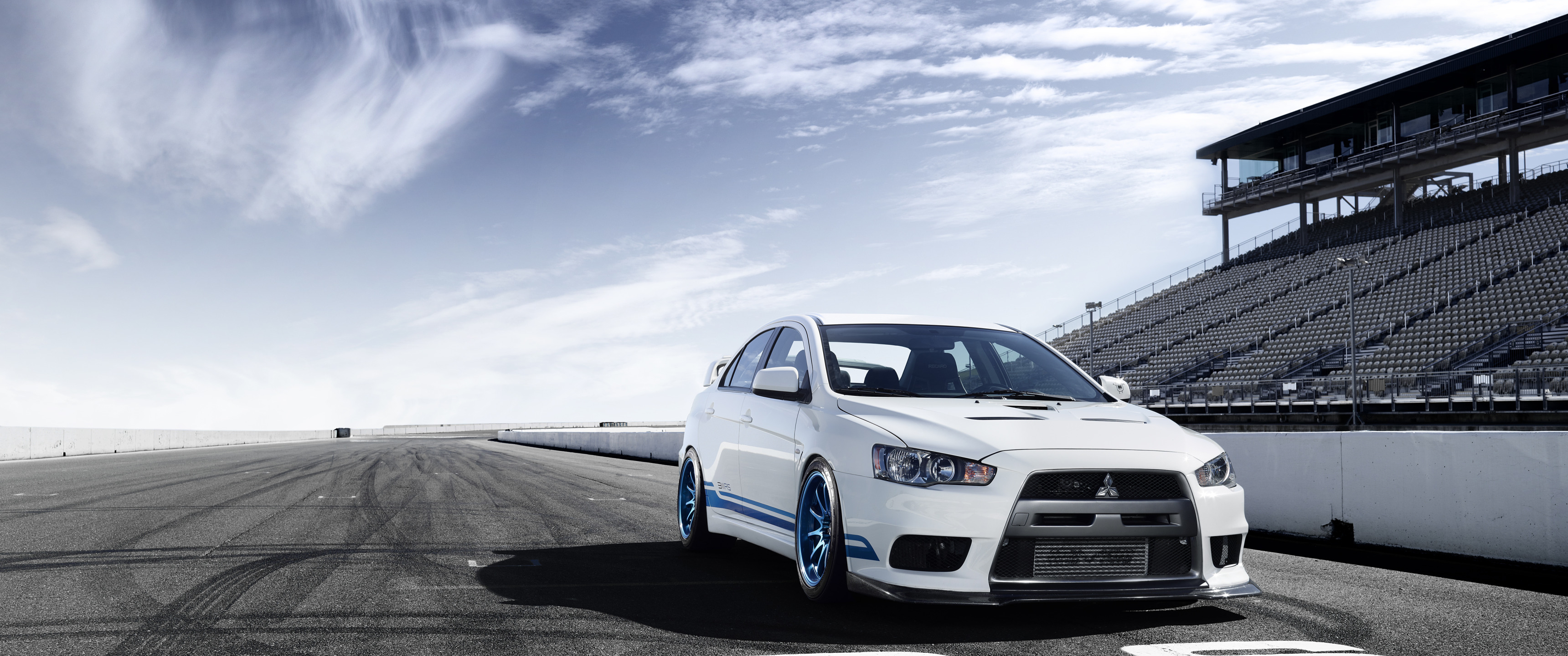 Mitsubishi Lancer Evolution 10 Купить