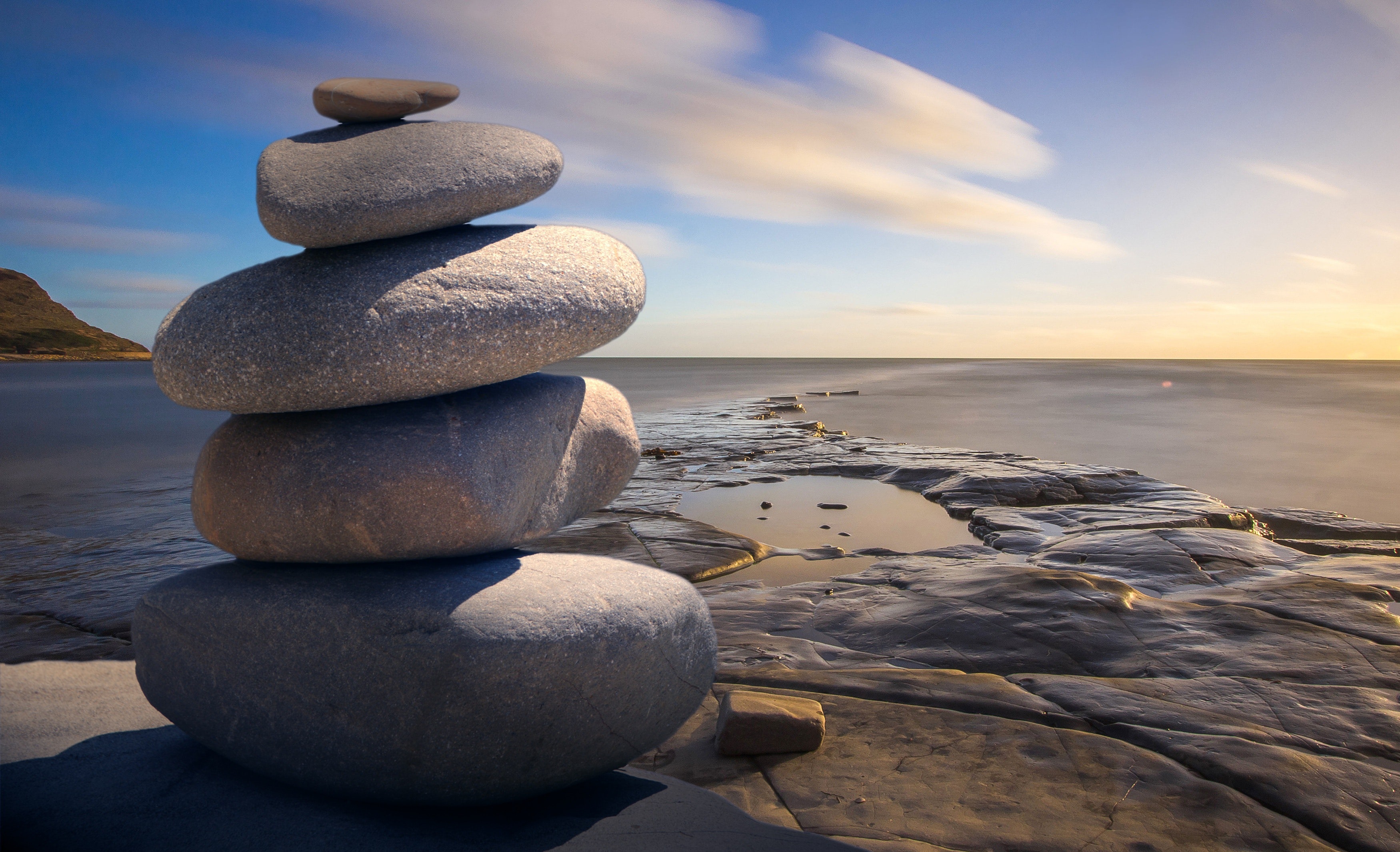 Дзен. Спокойствие и равновесие. Камни для релаксации. Медитация камни. Камни дзен.