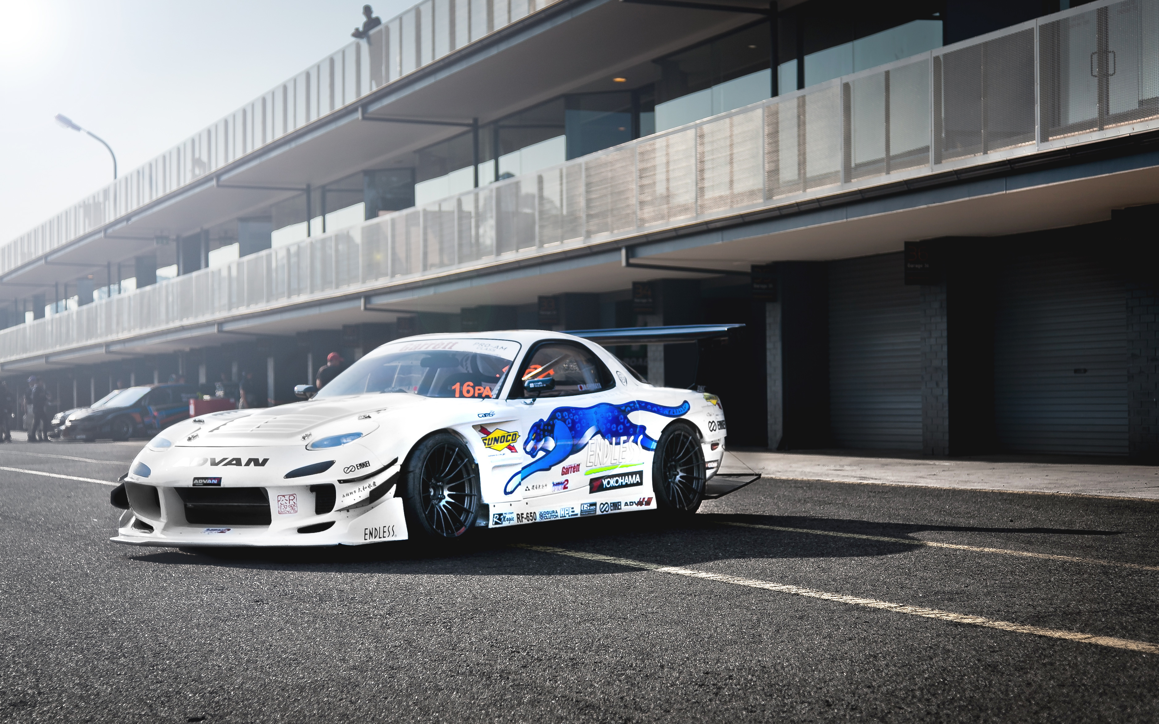 Обои Mazda, white, tuning, RX-7, drift car, JDM на телефон и рабочий стол,  раздел mazda, разрешение 3757x2349 - скачать