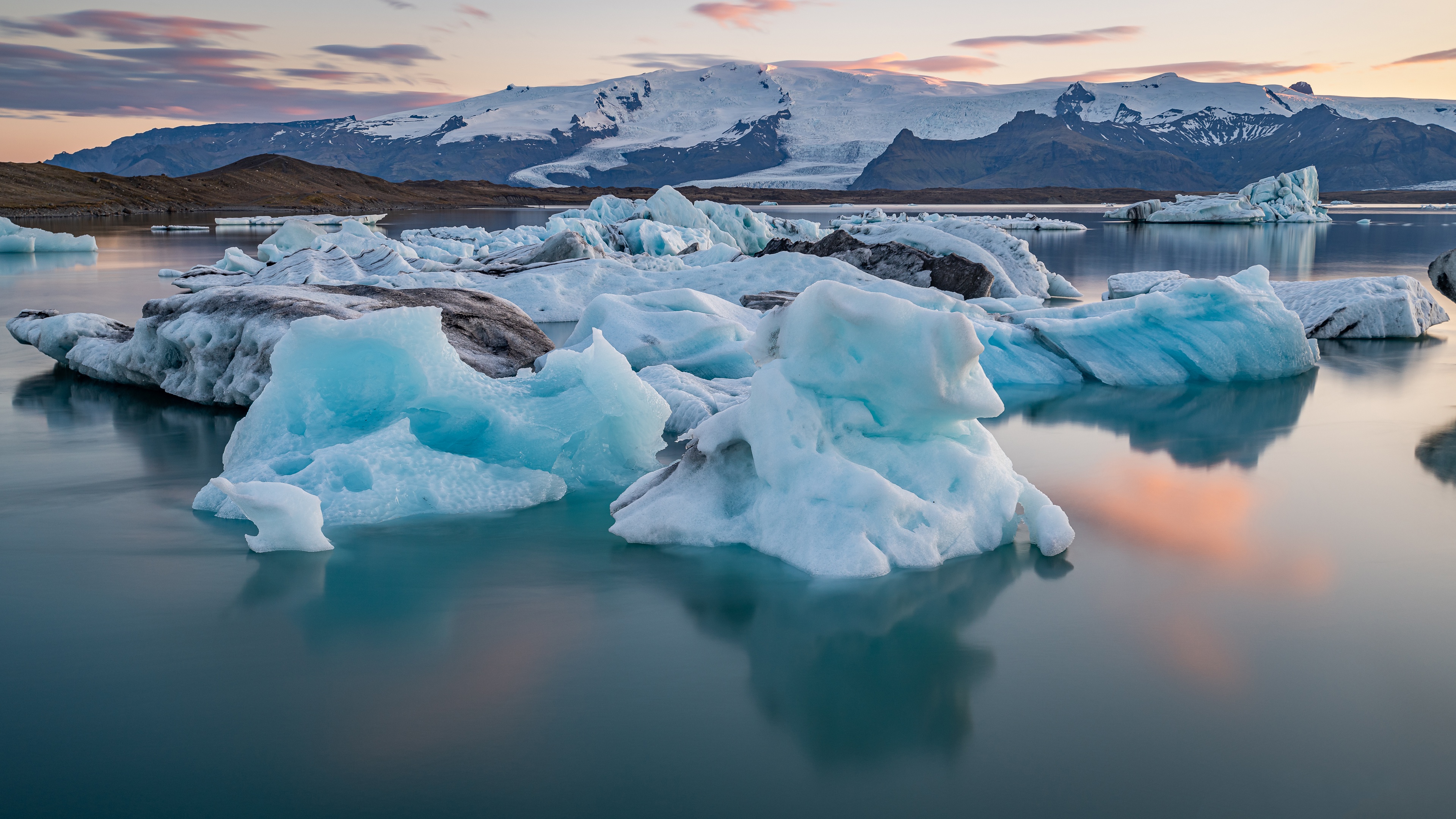 Природа снег и лед. Голубая Лагуна Исландия. Исландия ледники. Ледяная Лагуна Исландия. Ледниковая Долина Исландия.