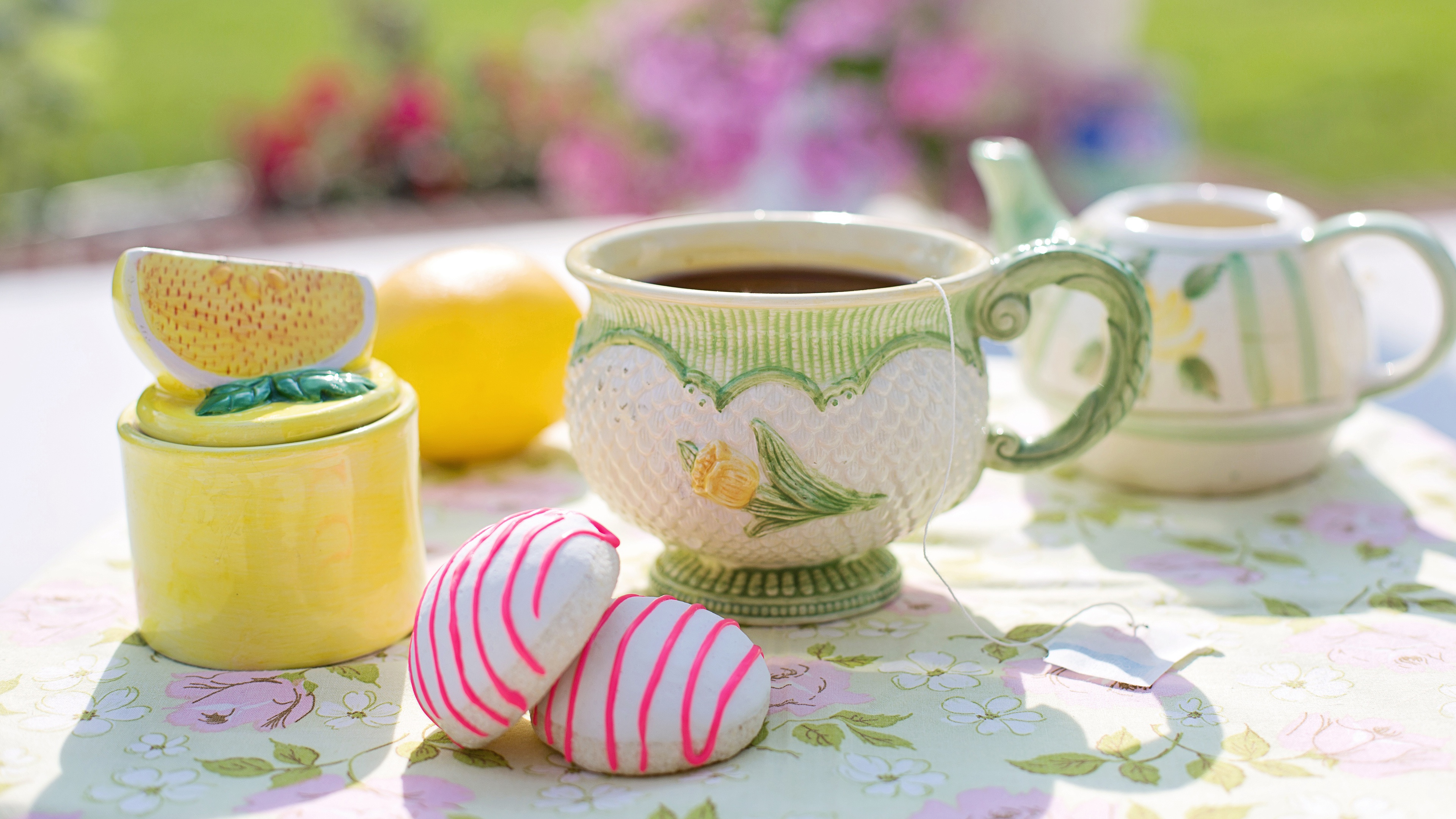 Красивое чаепитие картинки. Утренний чай. Летнее чаепитие. Красивые чашки. Утреннее чаепитие.