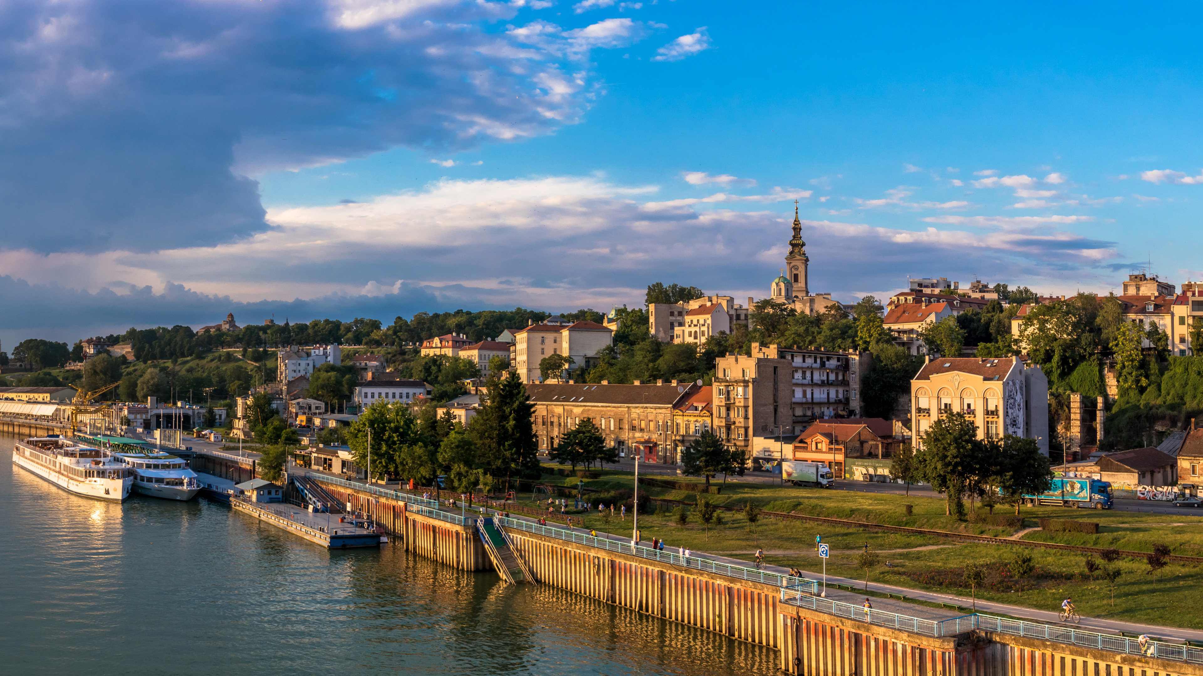 Аренда белград сербия. Сербия Белград. Белград столица. Белград набережная. Сербия центр города Белград.