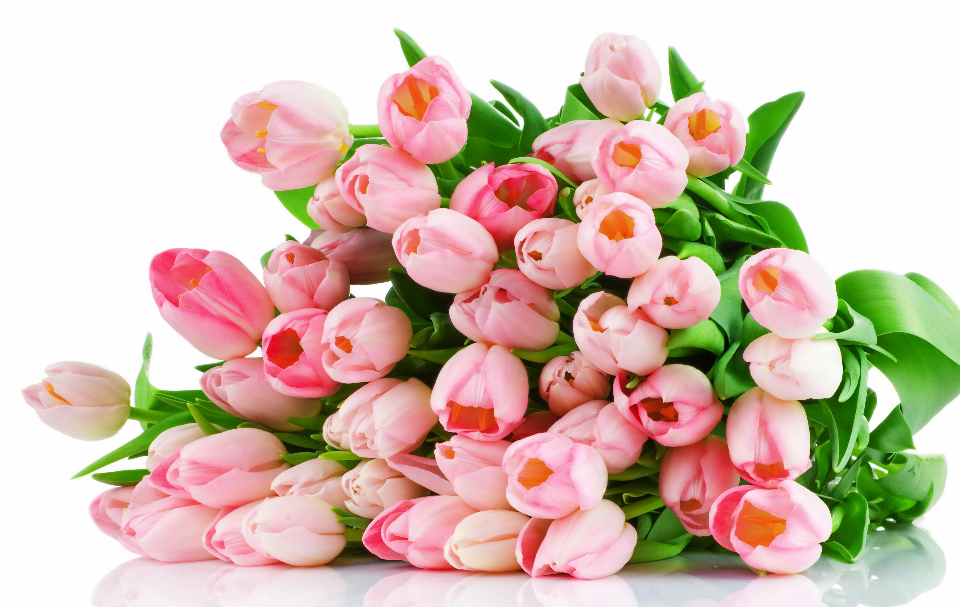 Открытка на 8 красивые букеты. Розовые тюльпаны. Нежные тюльпаны. Весенний букет.