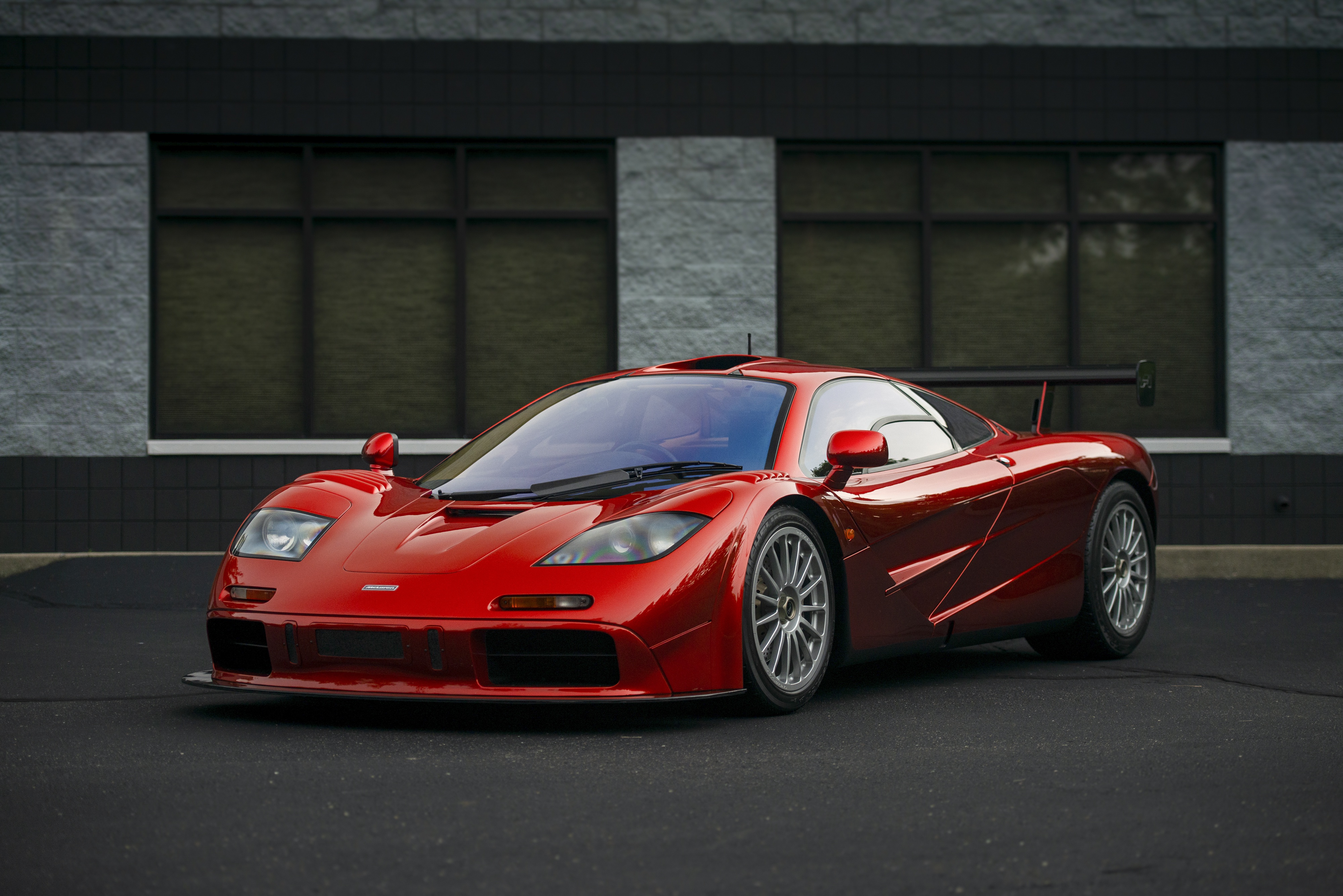 Спорткар MCLAREN f1