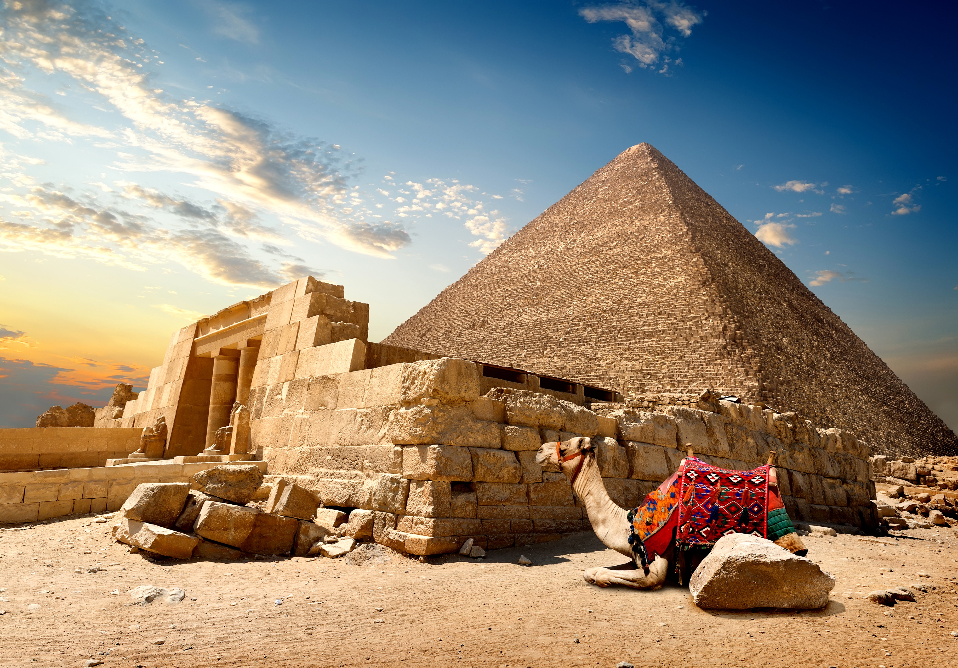 Египет. Пирамида Хеопса Каир. Каир Гиза пирамиды. Каир Луксор пирамиды. Египет Каир пирамиды сфинкс.