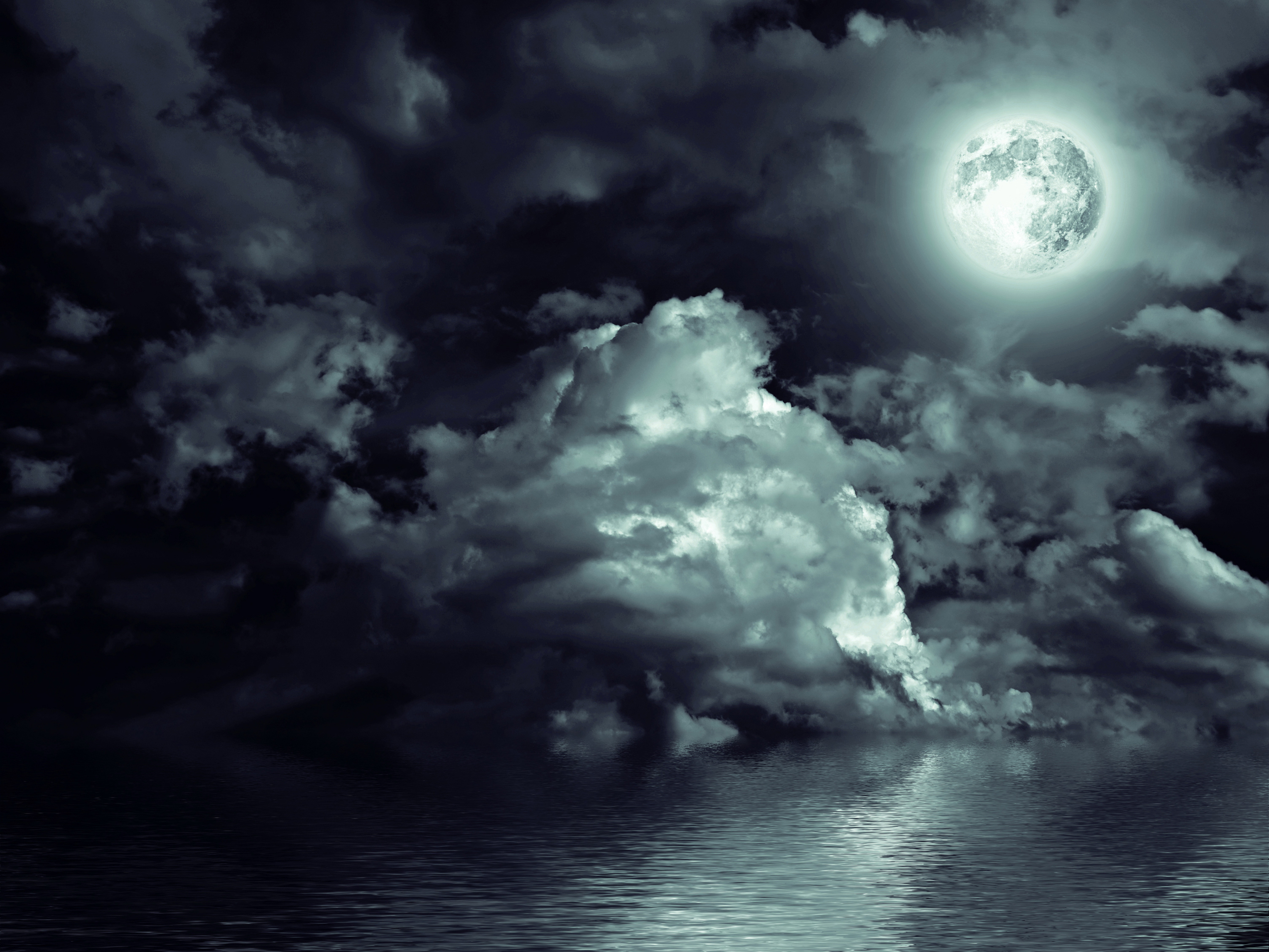 Clouded moon. Ночь Луна облака. Темное небо. Ночные облака. Луна на небе.