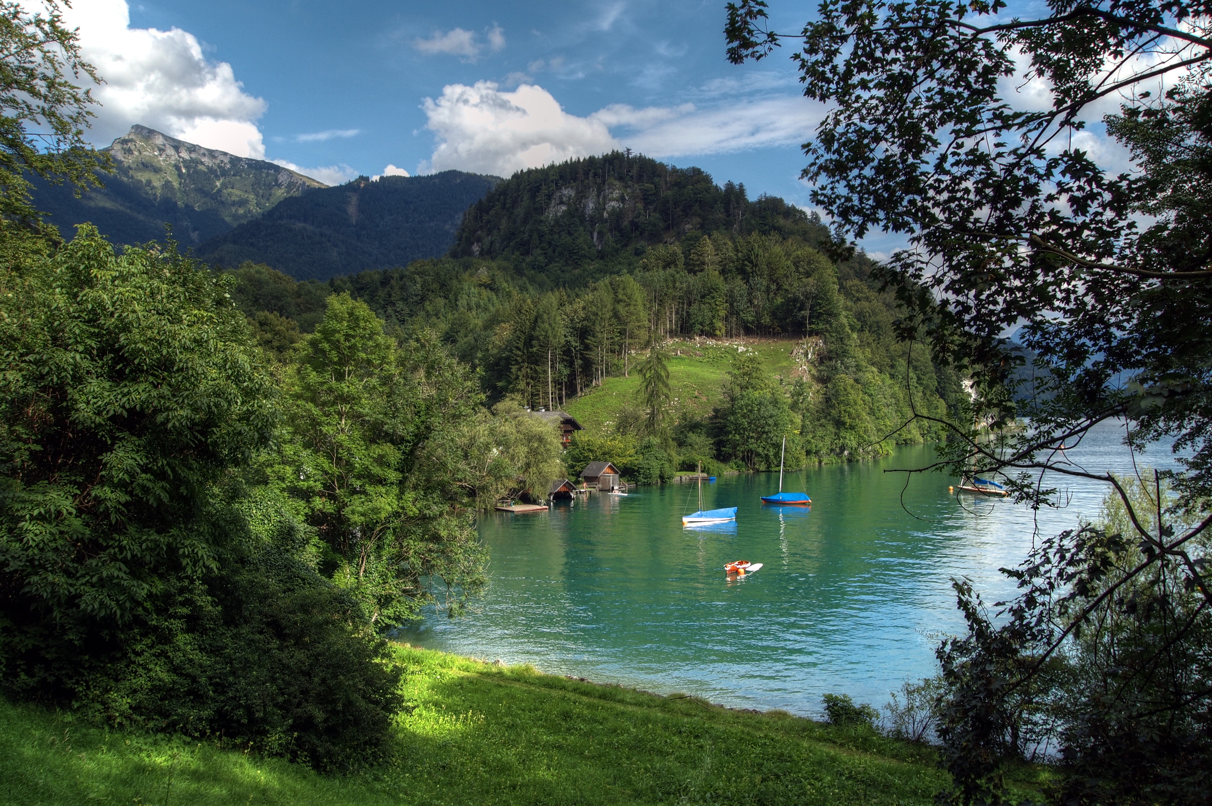 На озерах австрии. Вольфгангзее Австрия. Озеро Вольфгангзее. Озеро Элизабет Австрия. РИЦ озеро в Австрии.