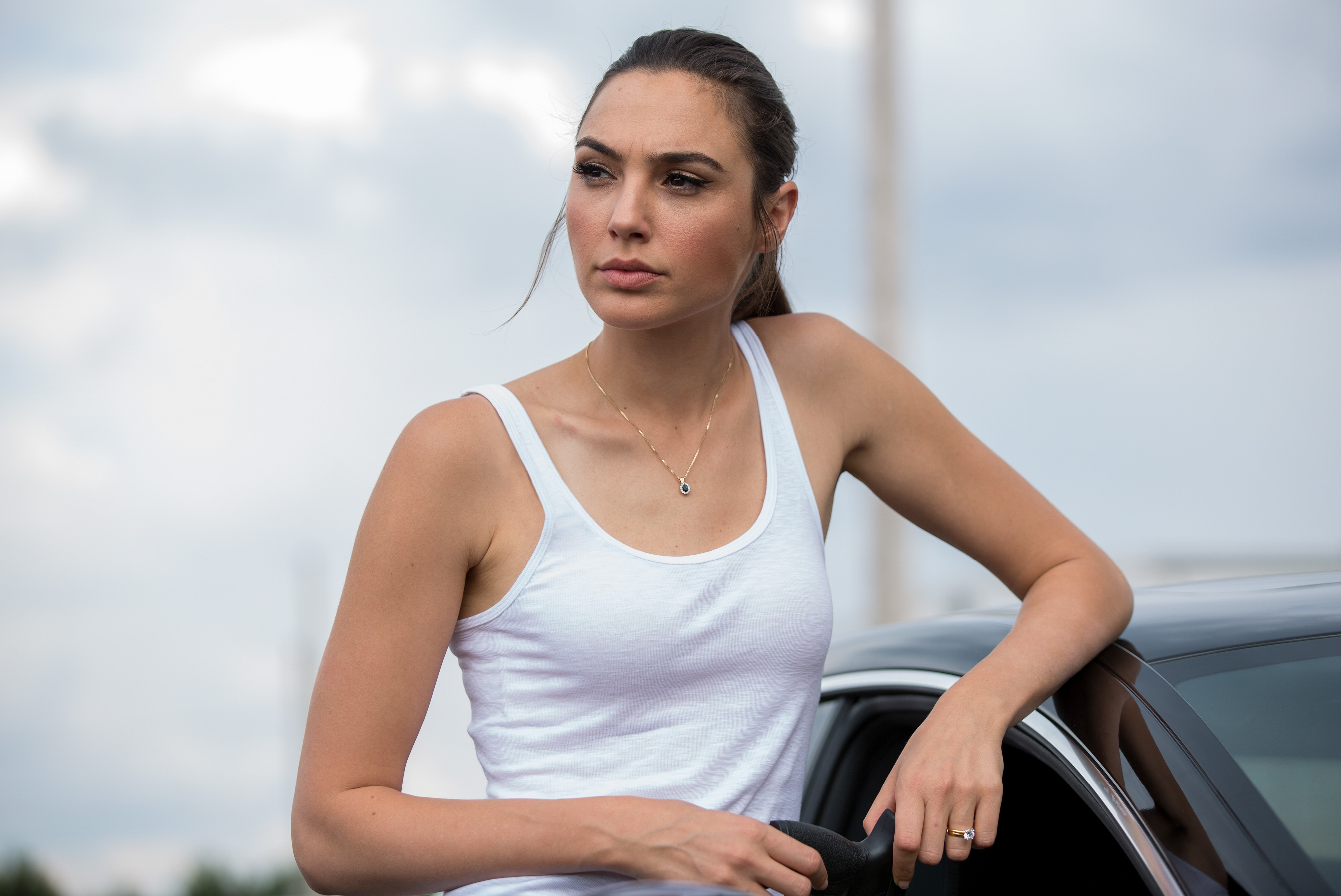 Обои Галь Гадот, Gal Gadot, Шпионы по соседству, Keeping Up with the  Joneses на телефон и рабочий стол, раздел фильмы, разрешение 4028x2692 -  скачать