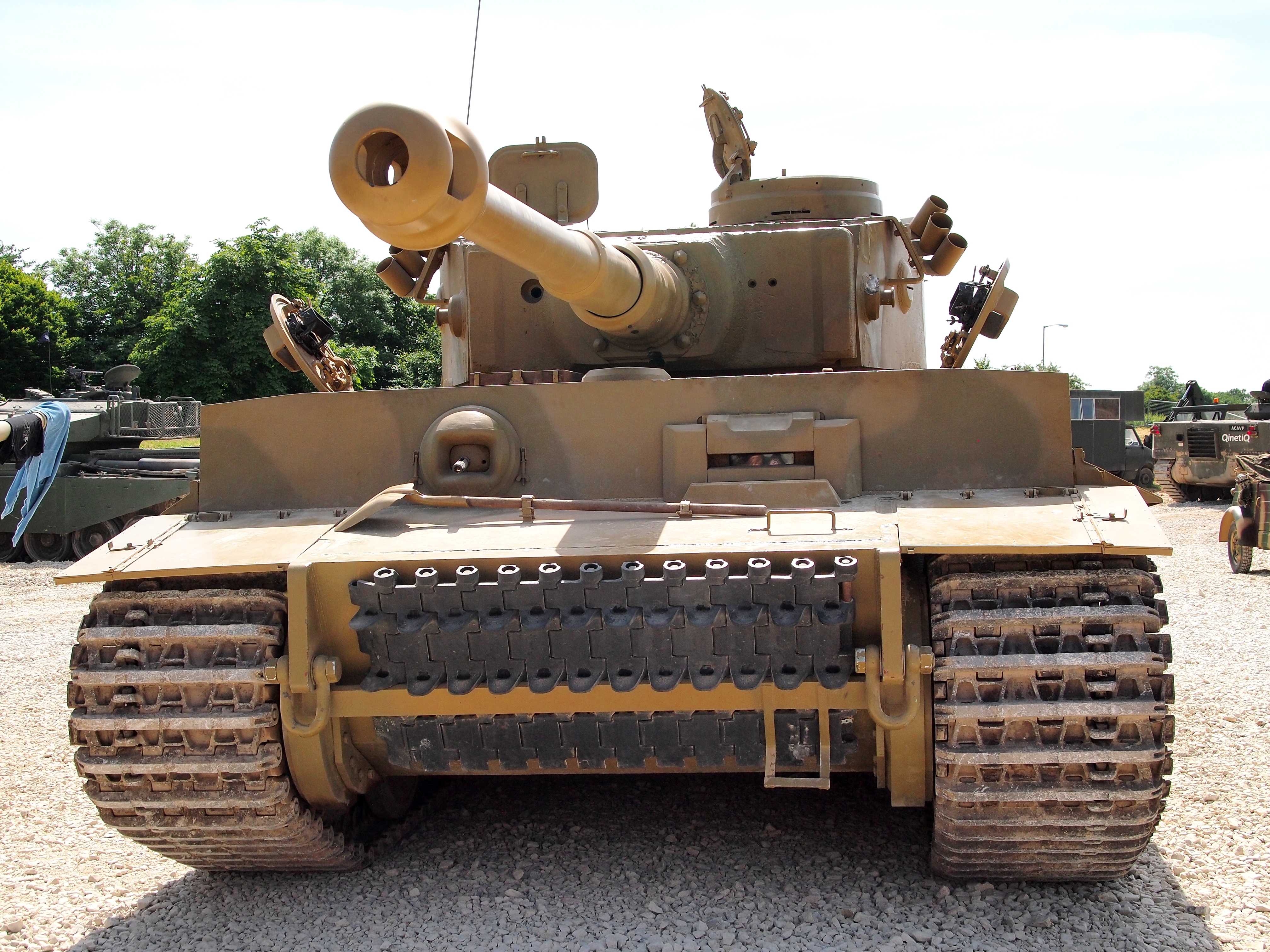 Новый немецкий танк тигр. Танк т-6 тигр. Танк тигр 1. Королевский тигр танк. Танк тигр 6.
