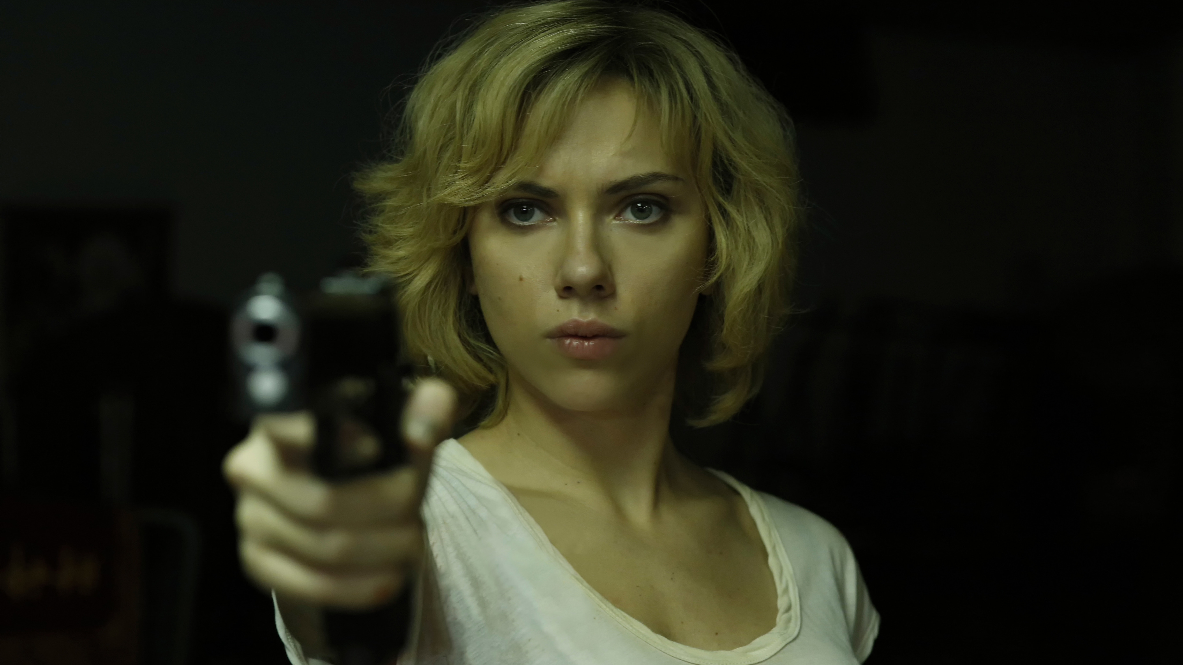 Скачать обои фантастика, Scarlett Johansson, боевик, Lucy, Люси, раздел  фильмы в разрешении 4096x2304