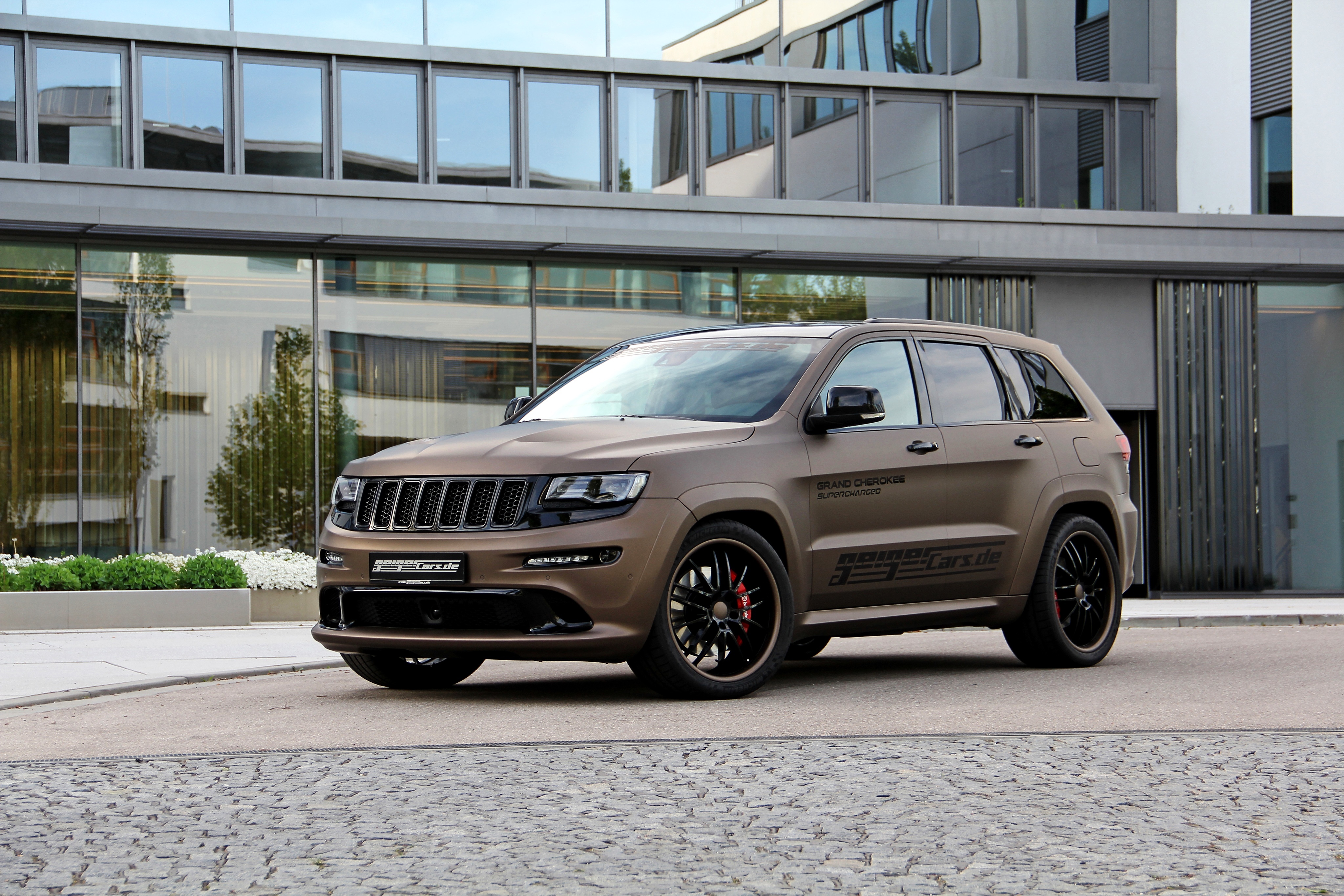 Внедорожник 8. Jeep Grand Cherokee srt8 wk2. Jeep srt 2022. Jeep srt wk2. Jeep Grand Cherokee 2015 Tuning.