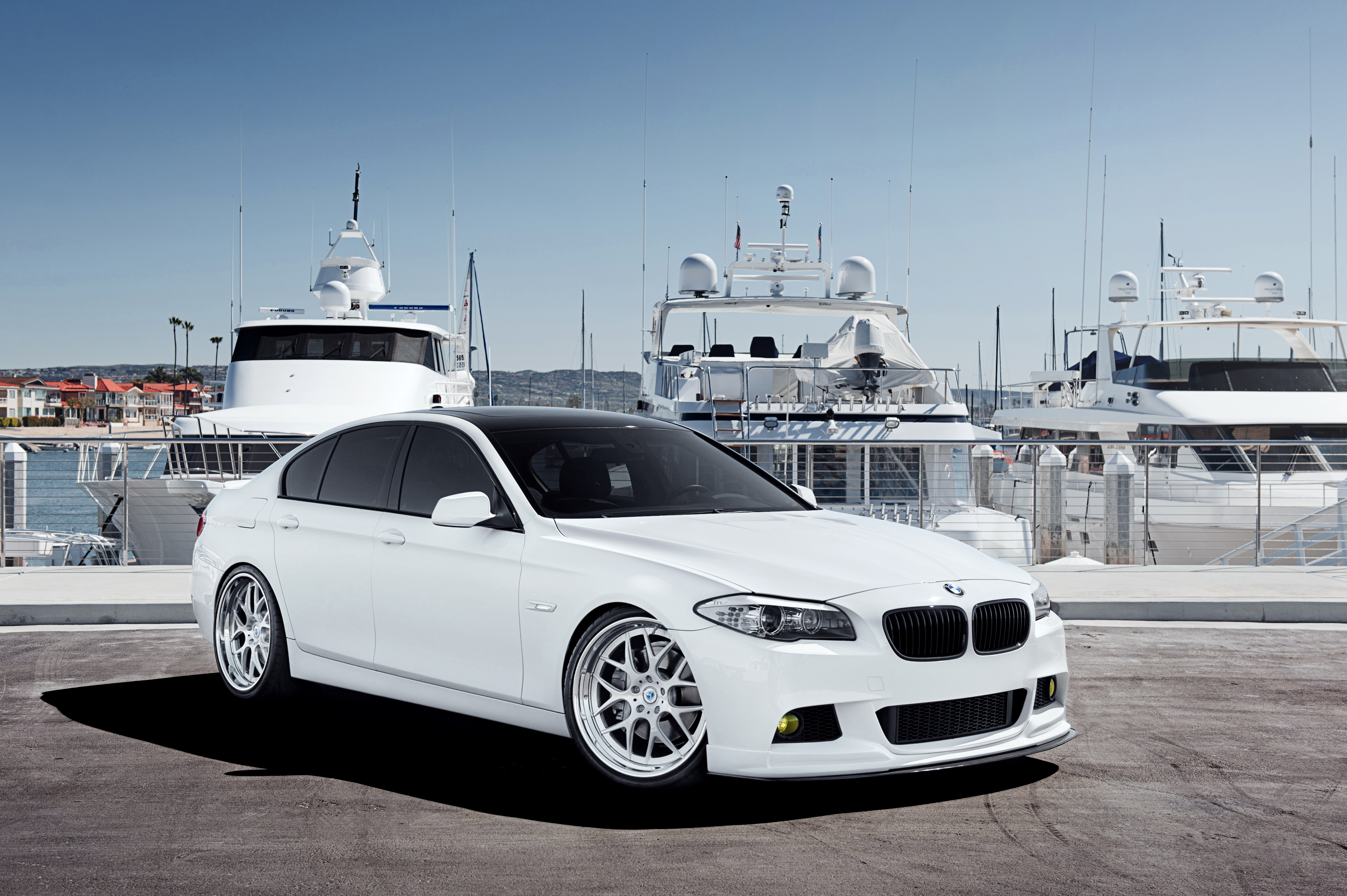 White car. BMW f10 белая. BMW 5 Series (f10) White. БМВ 5 белая. BMW 5 Series f10 белая.