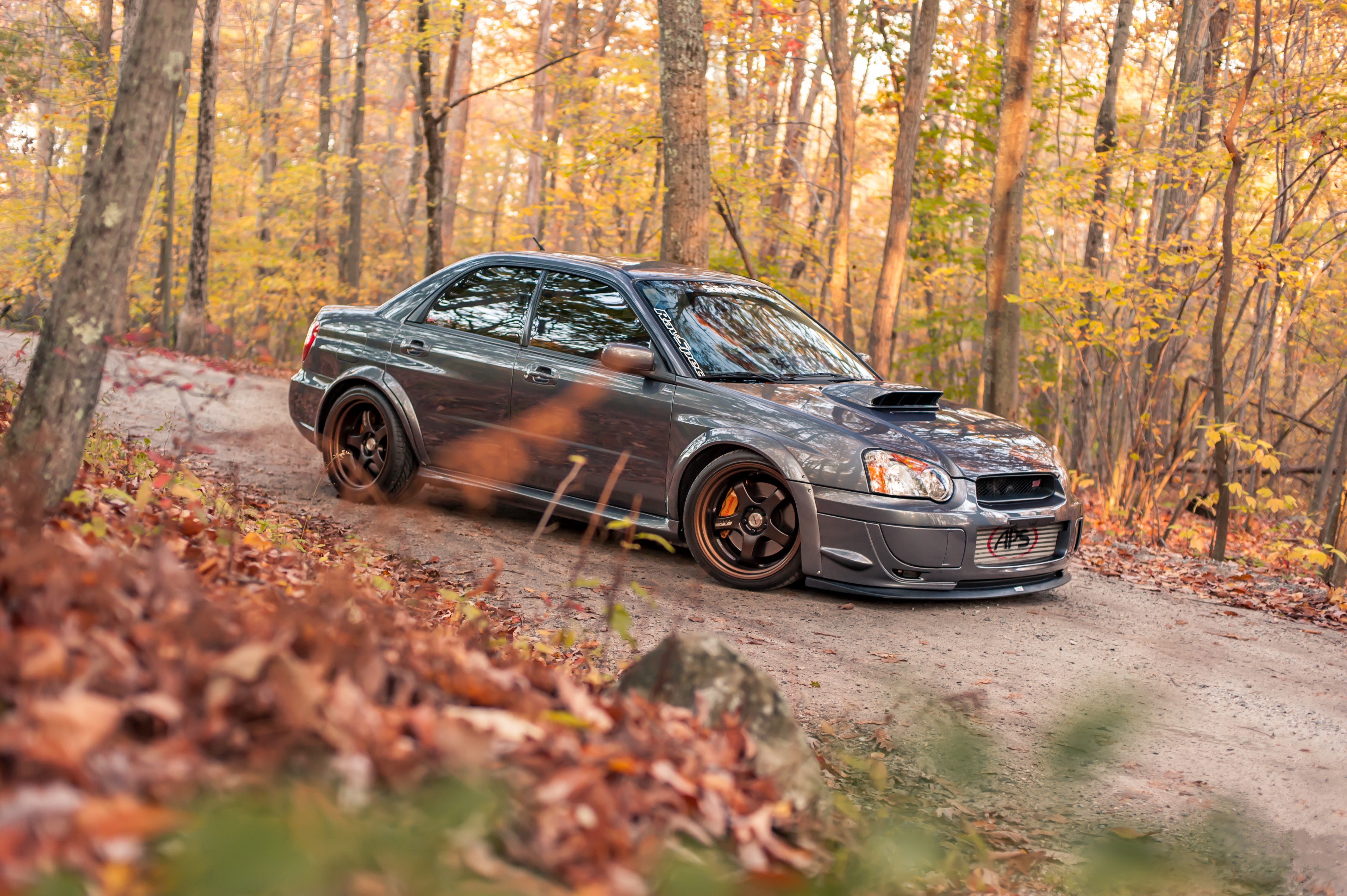 Subaru Impreza WRX STI черный зимой