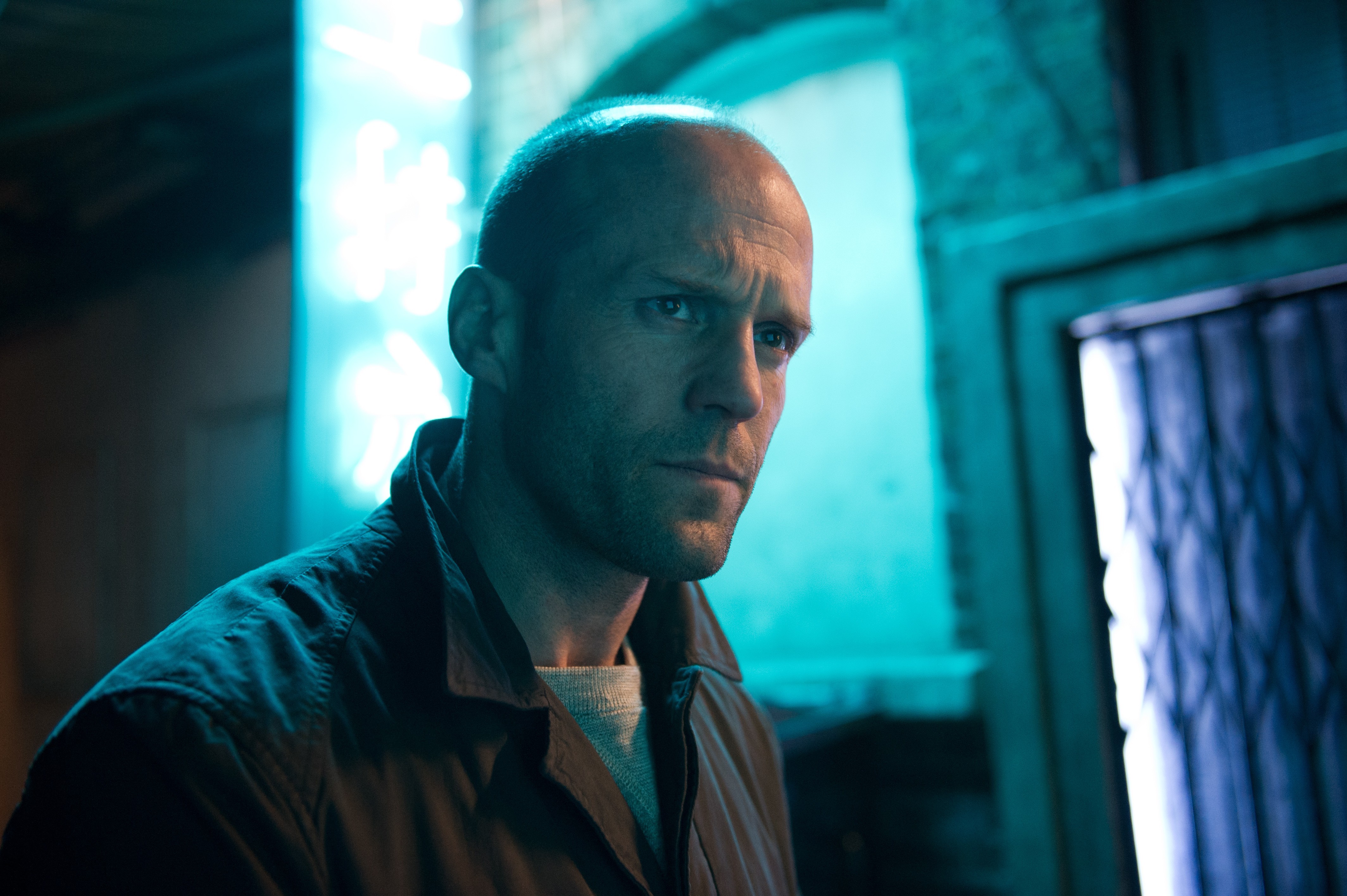 Обои Jason Statham, Hummingbird, Джейсон Стэйтем, Эффект колибри на телефон  и рабочий стол, раздел фильмы, разрешение 4256x2832 - скачать