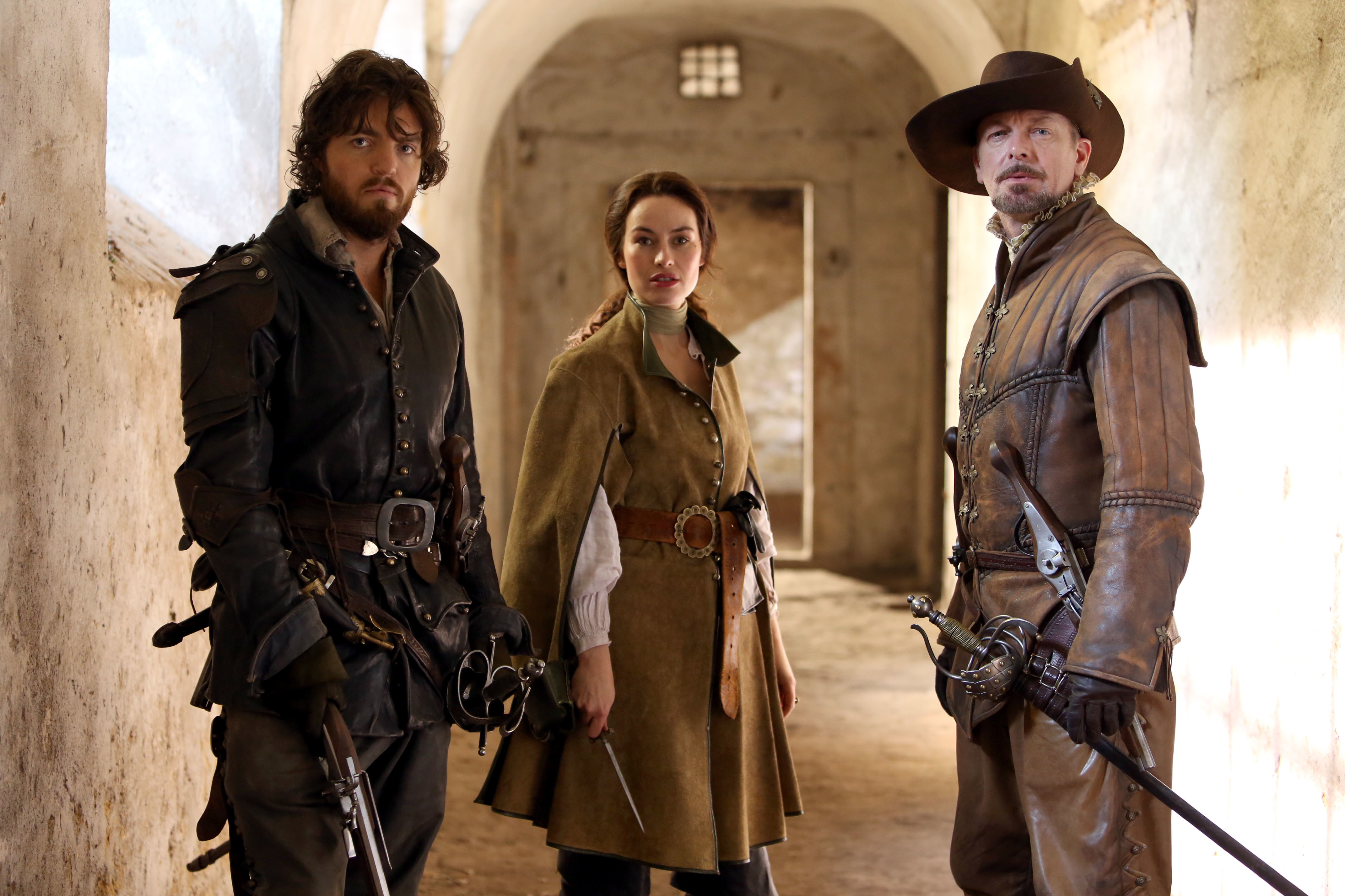 Обои Сериал, Мушкетеры, The Musketeers, Tom Burke, Hugo Speer, Maimie McCoy  на телефон и рабочий стол, раздел фильмы, разрешение 4284x2856 - скачать