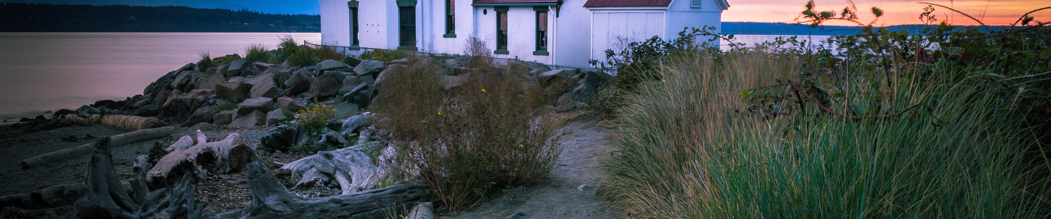 трава, пейзаж, природа, пролив, камни, маяк, утро, Сиэтл