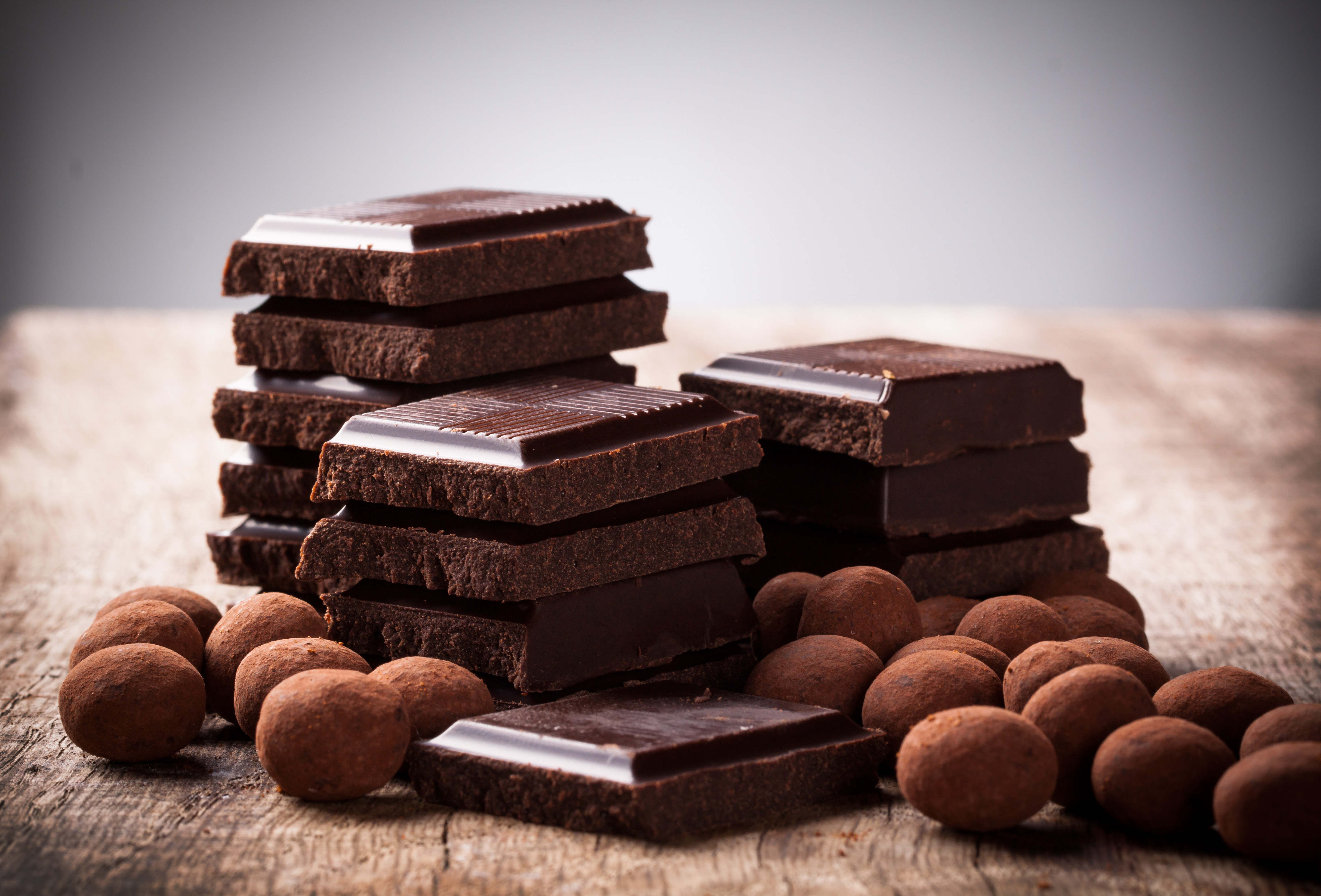 Chocolate pictures. Шоколад. Красивый шоколад. Красивые шоколадки. Сладости шоколад.