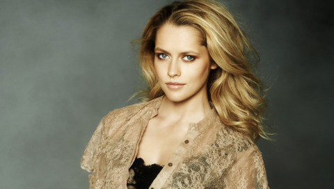 Teresa Palmer рыженькая