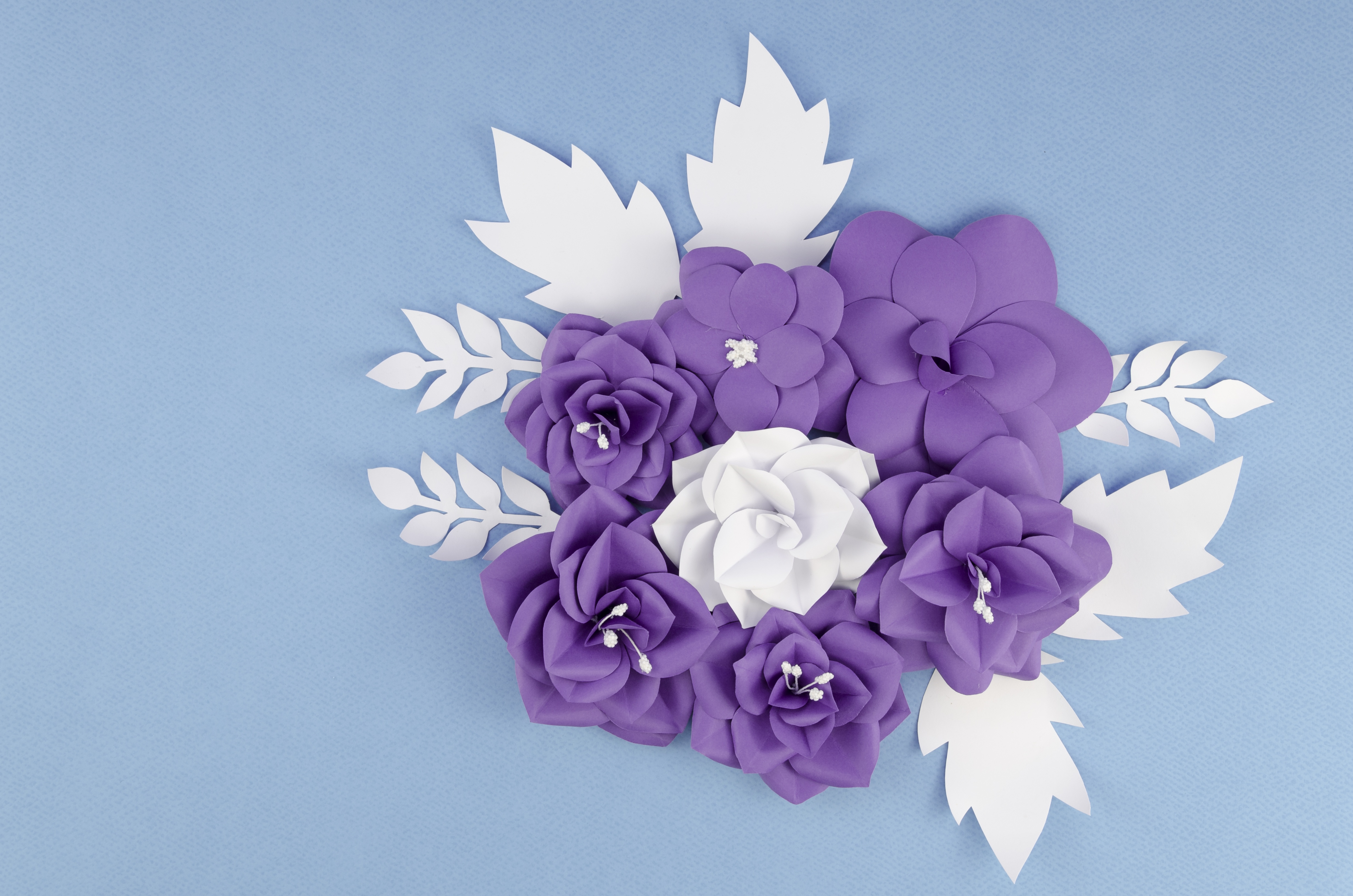 Бумажный цветок 80 глава. Бумажный декор. Обои бумажные цветы. Бумажные цветы фон. Фон с бумажными цветами.