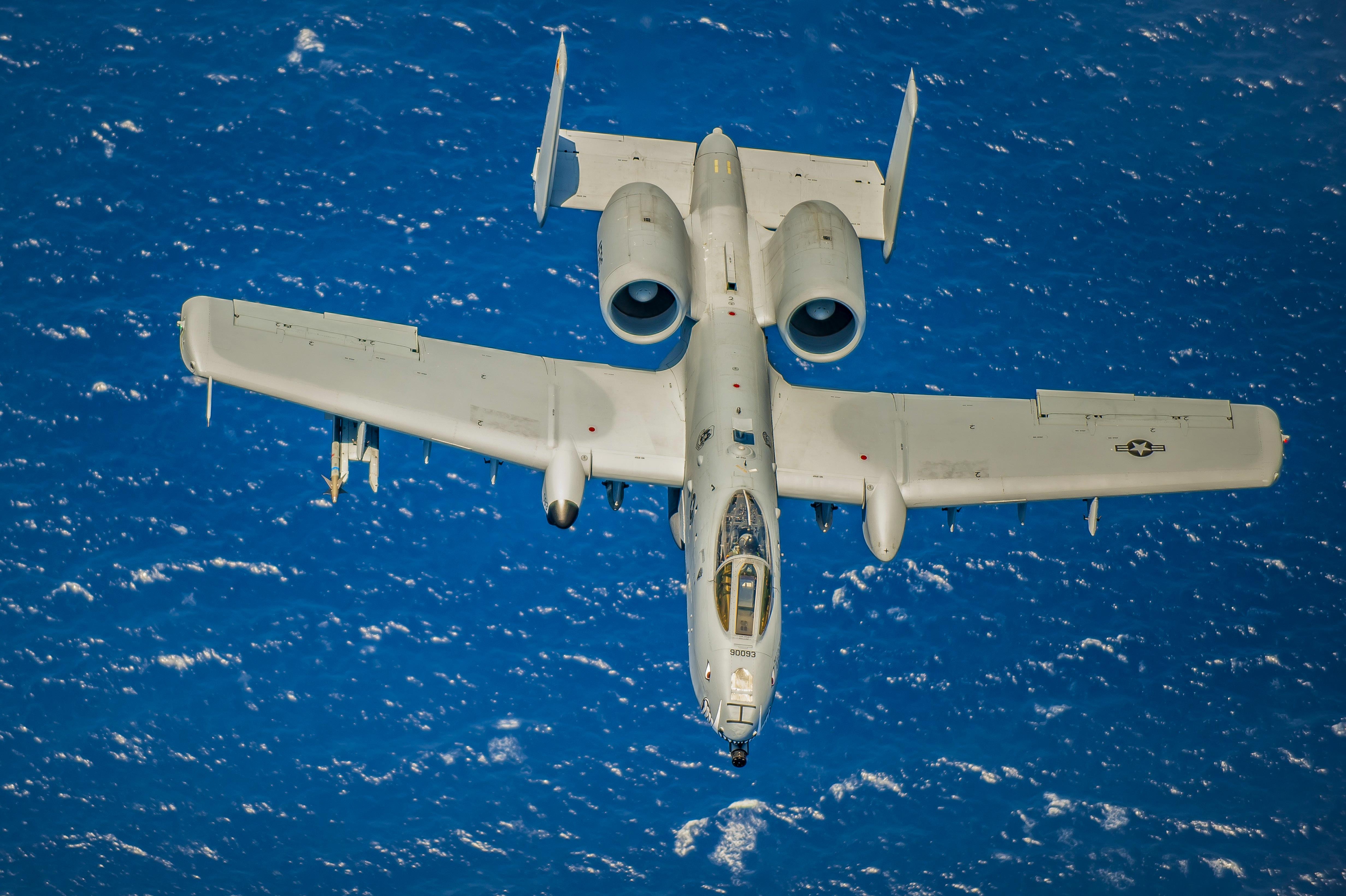 A10. Штурмовик a-10c Thunderbolt II. Fairchild Republic a-10 Thunderbolt II. А-10 Тандерболт. A10 Thunderbolt 2.