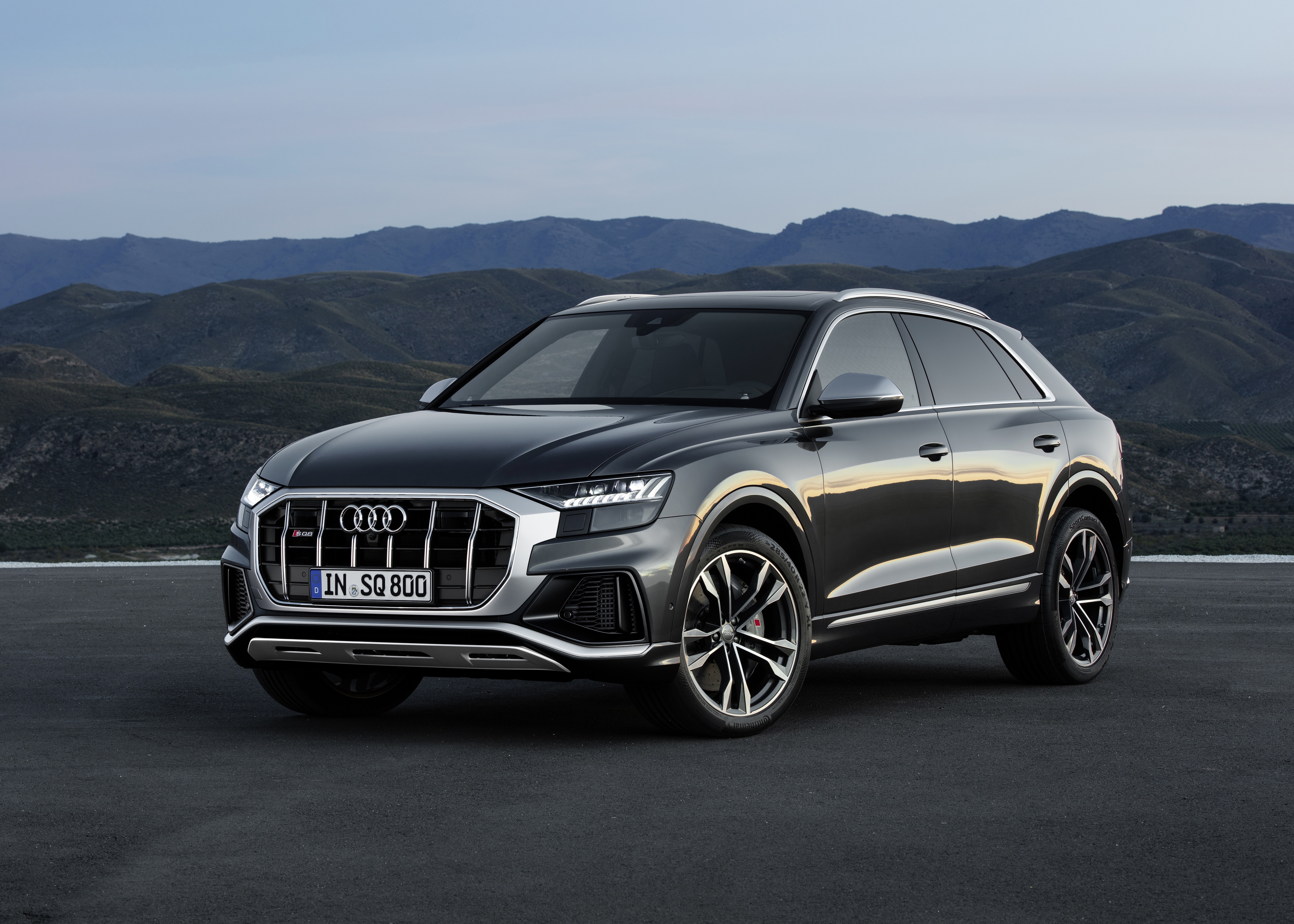 Audi q8. Audi sq8 2020. Audi sq8 2023. Ауди кю 8.