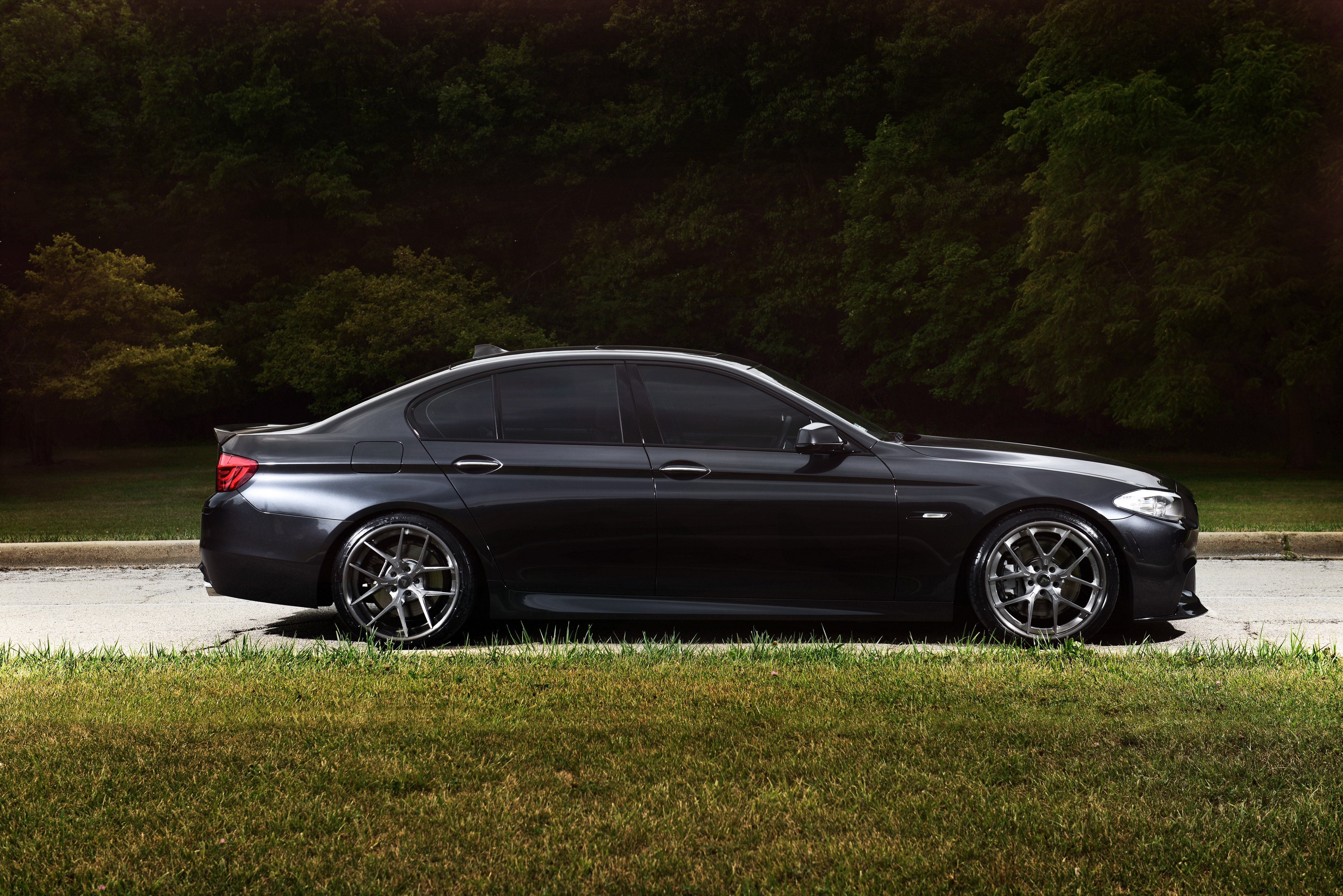 F black. БМВ 5 ф10. БМВ f10 черная тонированная. BMW m5 f10 Black. BMW m5 f10 черная.