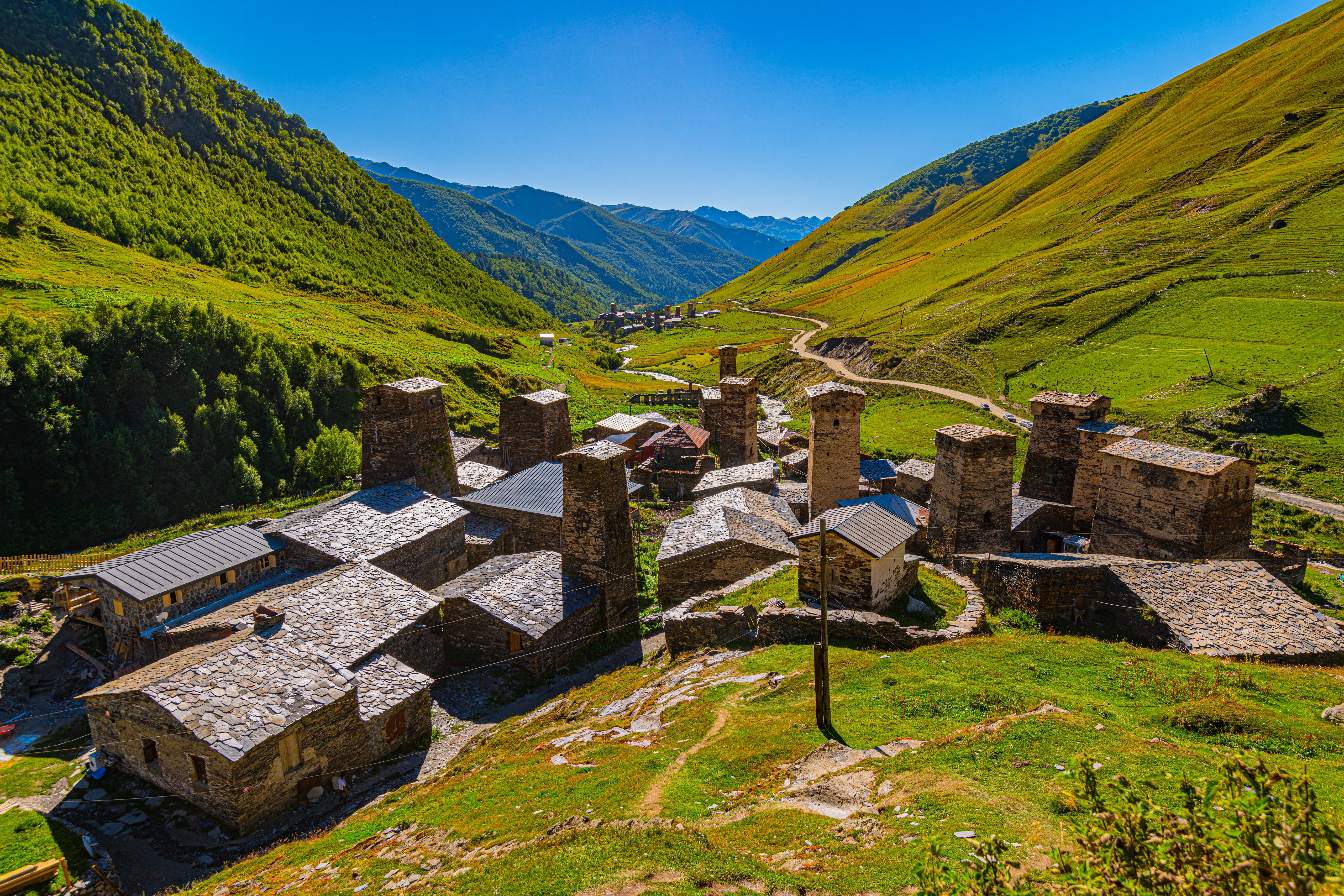 Georgia. Верхняя Сванетия Грузия. Горная Сванетия Грузия. Грузия природа Сванетия. Ушгули Грузия.