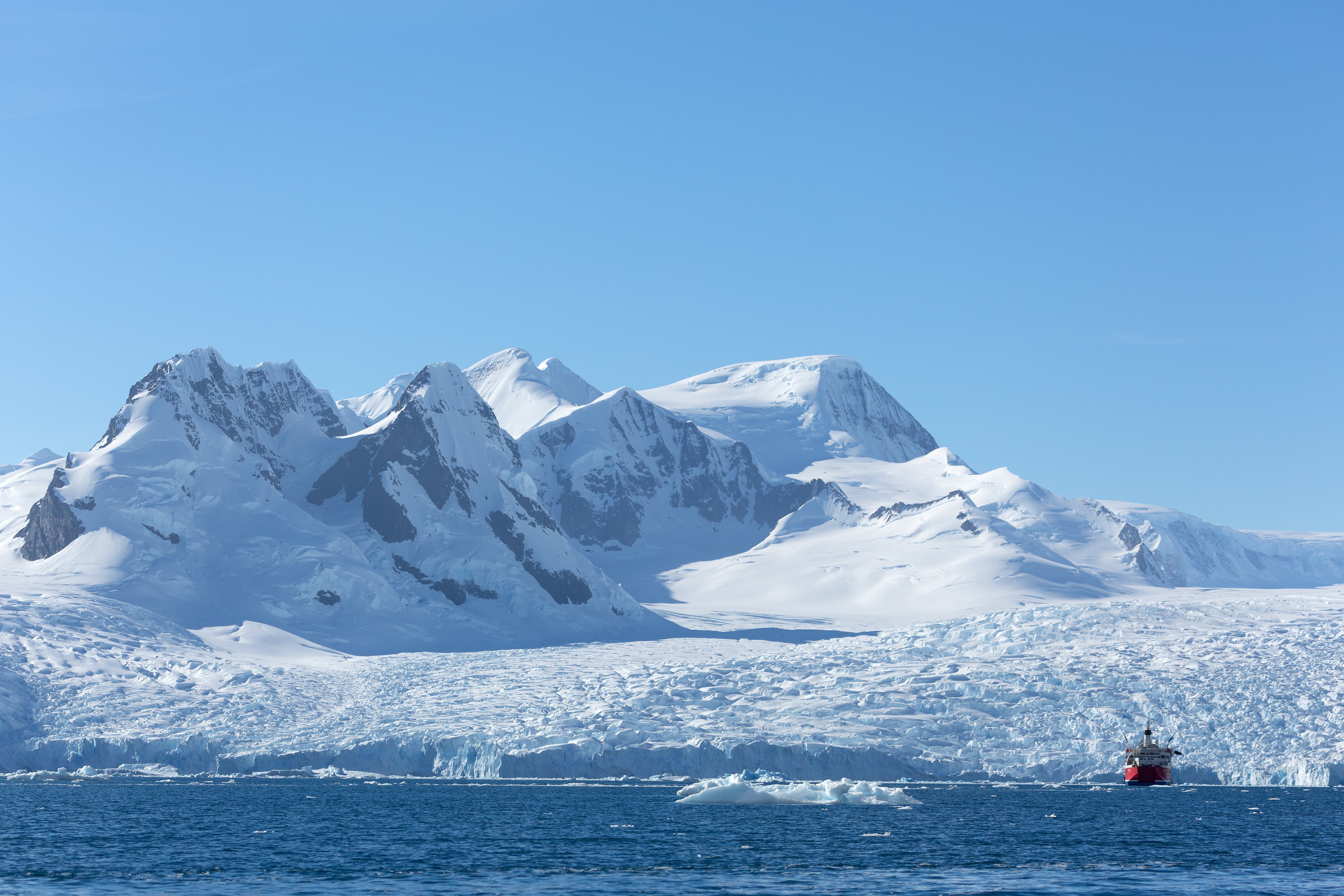 Антарктические горы. Горы Гамбурцева. Антарктида. Природа Антарктиды. Горы Антарктиды.