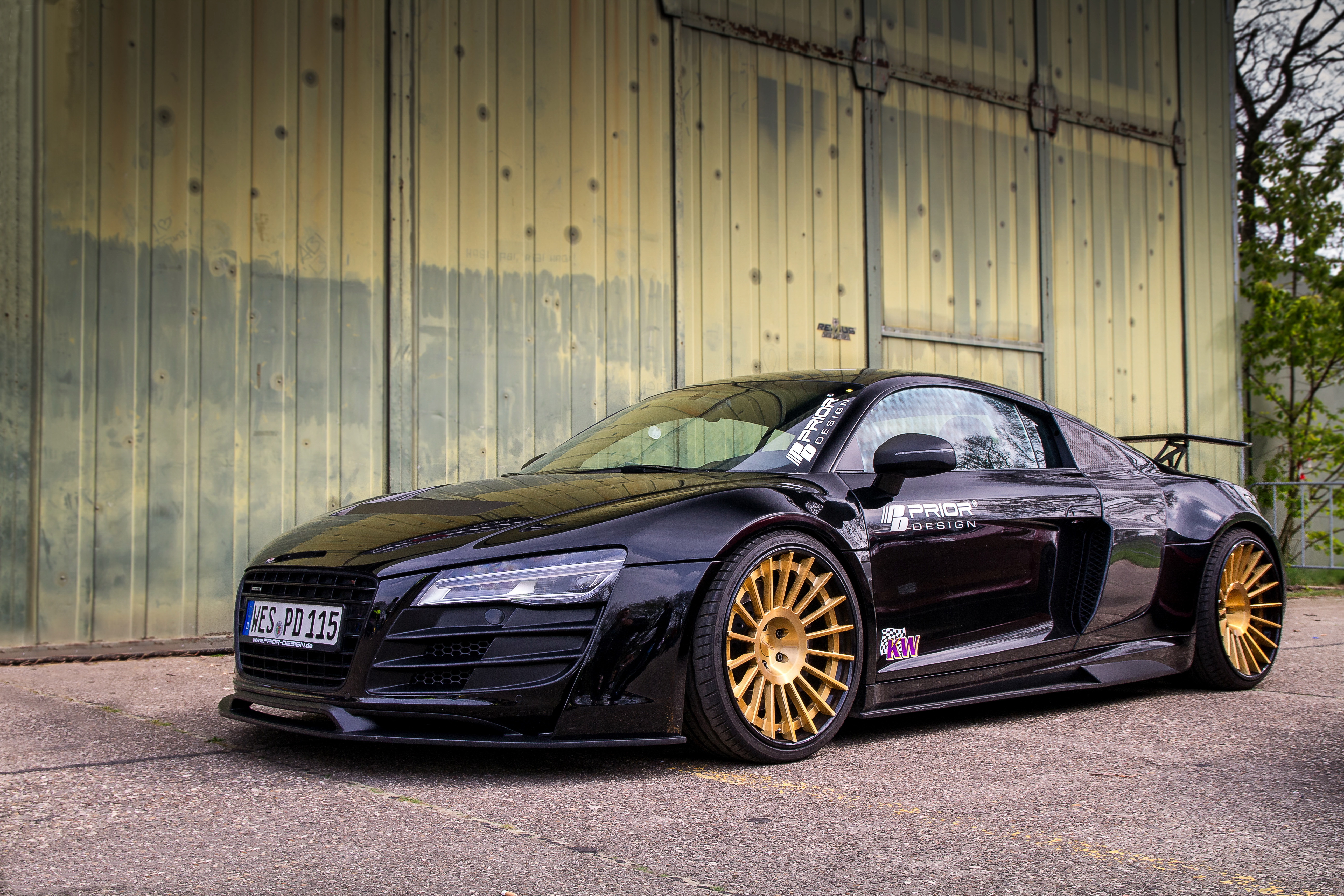 Audi r8 Gold