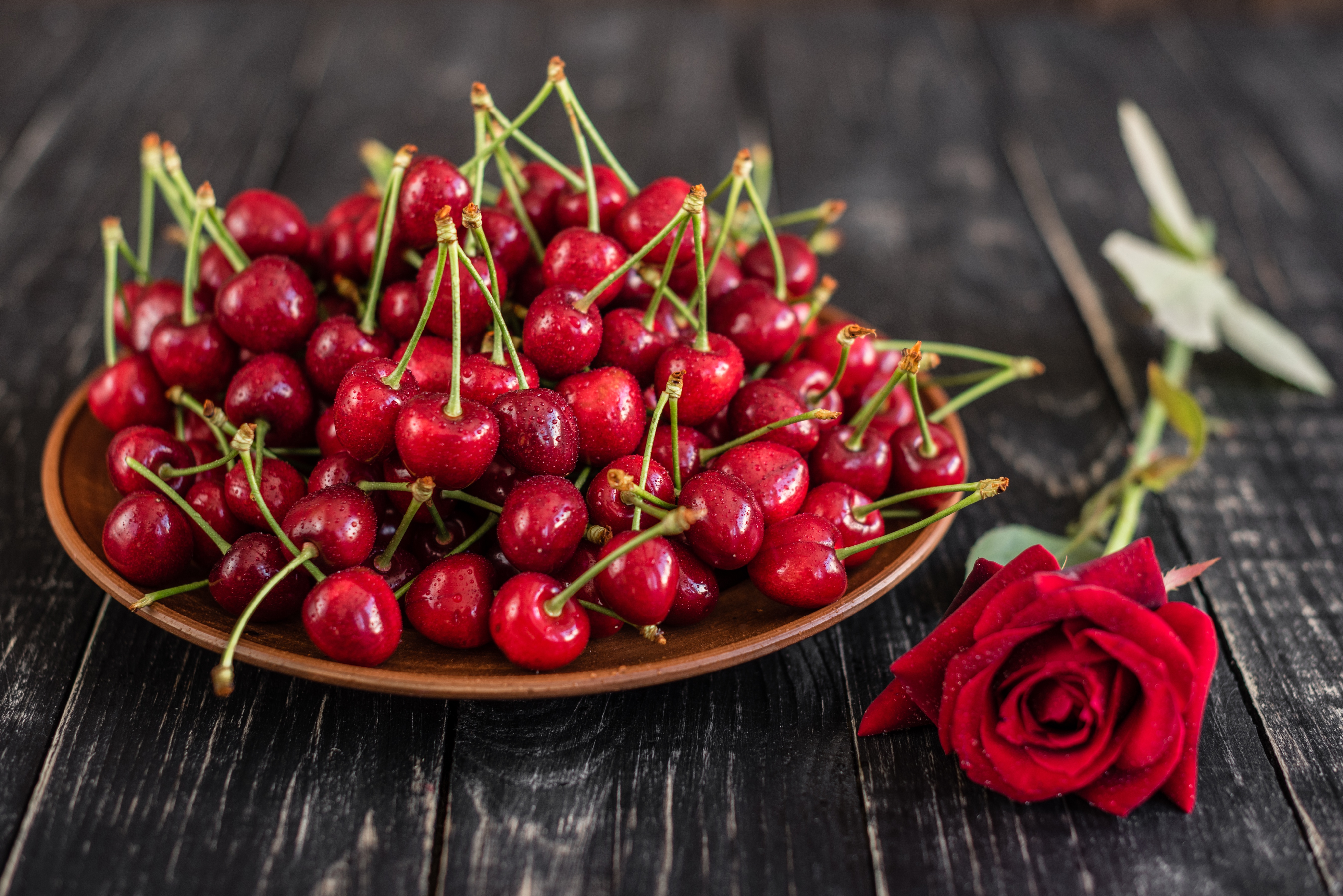 Sweet cherry. Черешня. Вишня. Сладкая вишня. Черешня картинки.