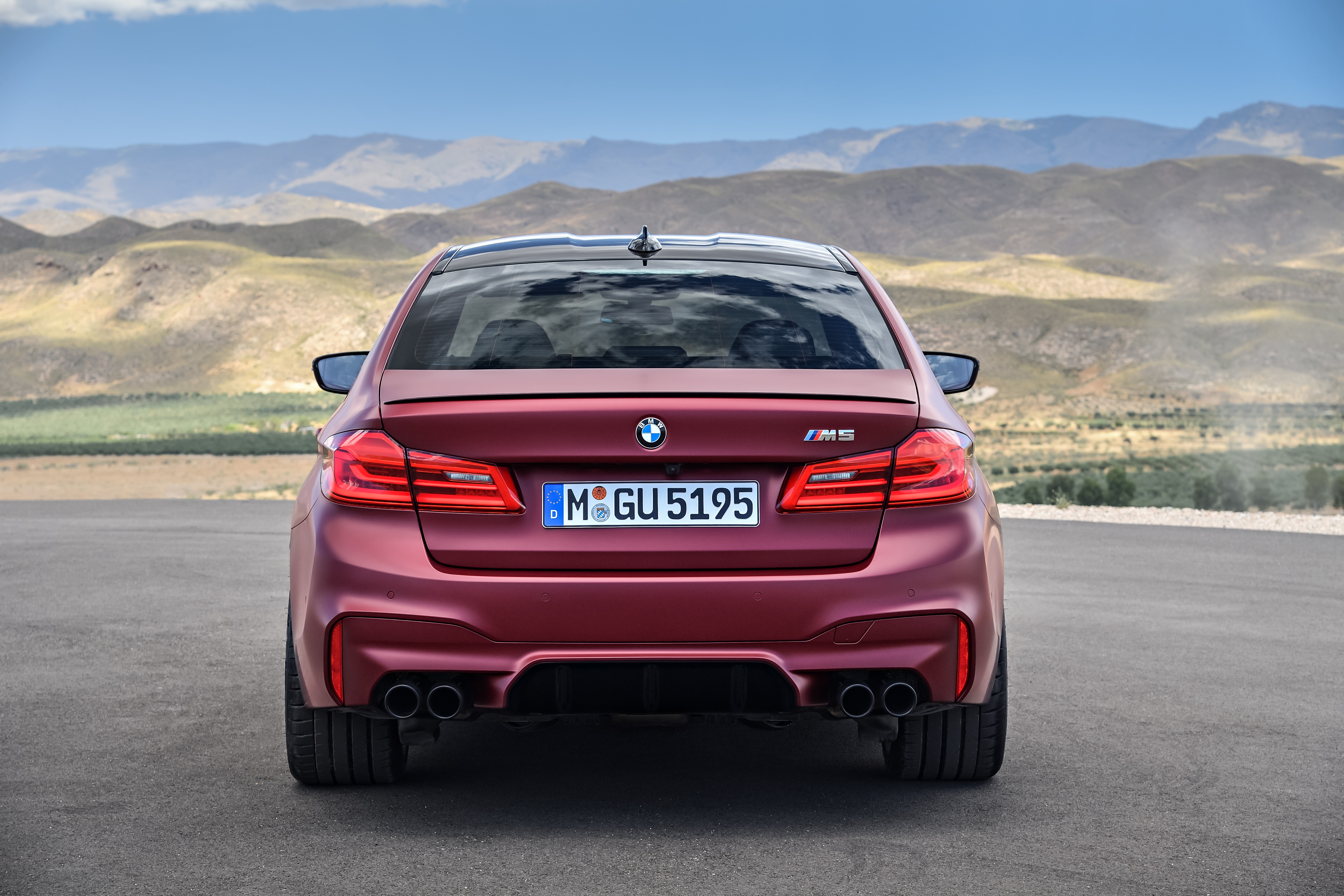 Бмв м5 про. БМВ m5 f90. BMW m5 f90 2018. BMW m5 f90 2017. BMW m5 f90 first Edition.