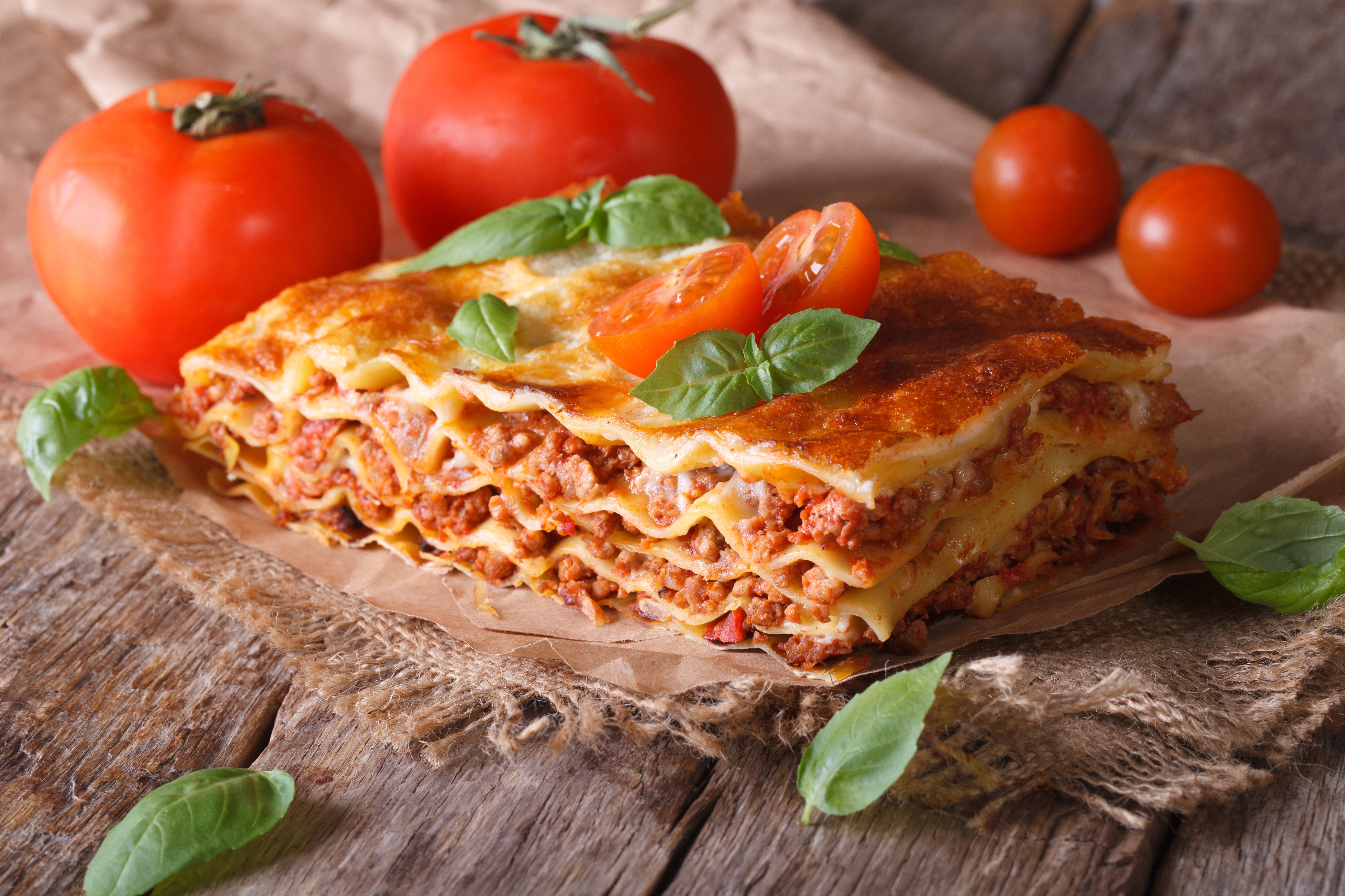 Лазанья рецепт классический. Лазанья (Lasagna) Италии. Лазанья Палермо. Национальная кухня Италии лазанья. Лазанья итальянская классическая.