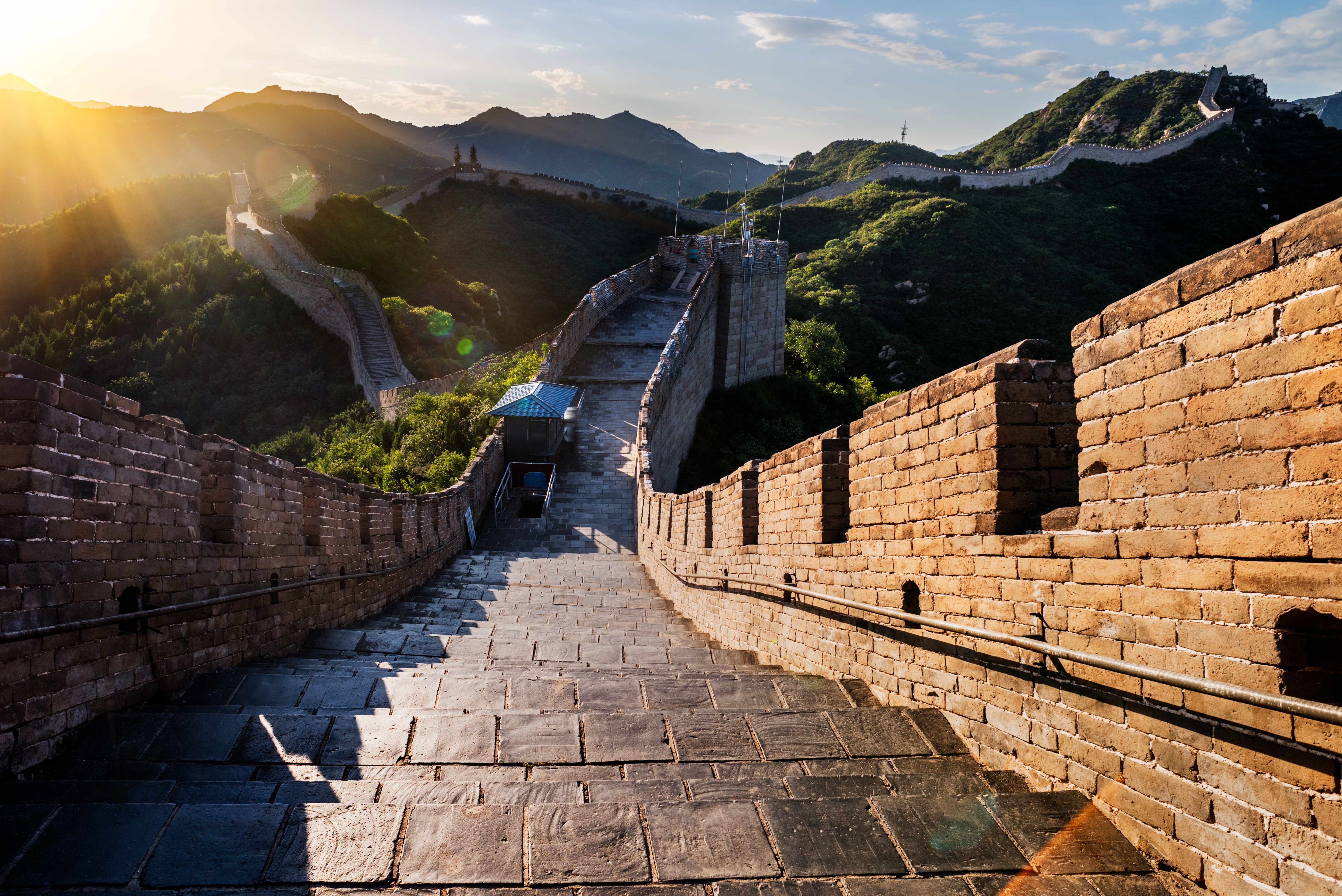 Великая стена как добраться. Китай Великая китайская стена. Великая китайская стена 2024. Великая китайская стена фото. Китайская стена и Кремль.