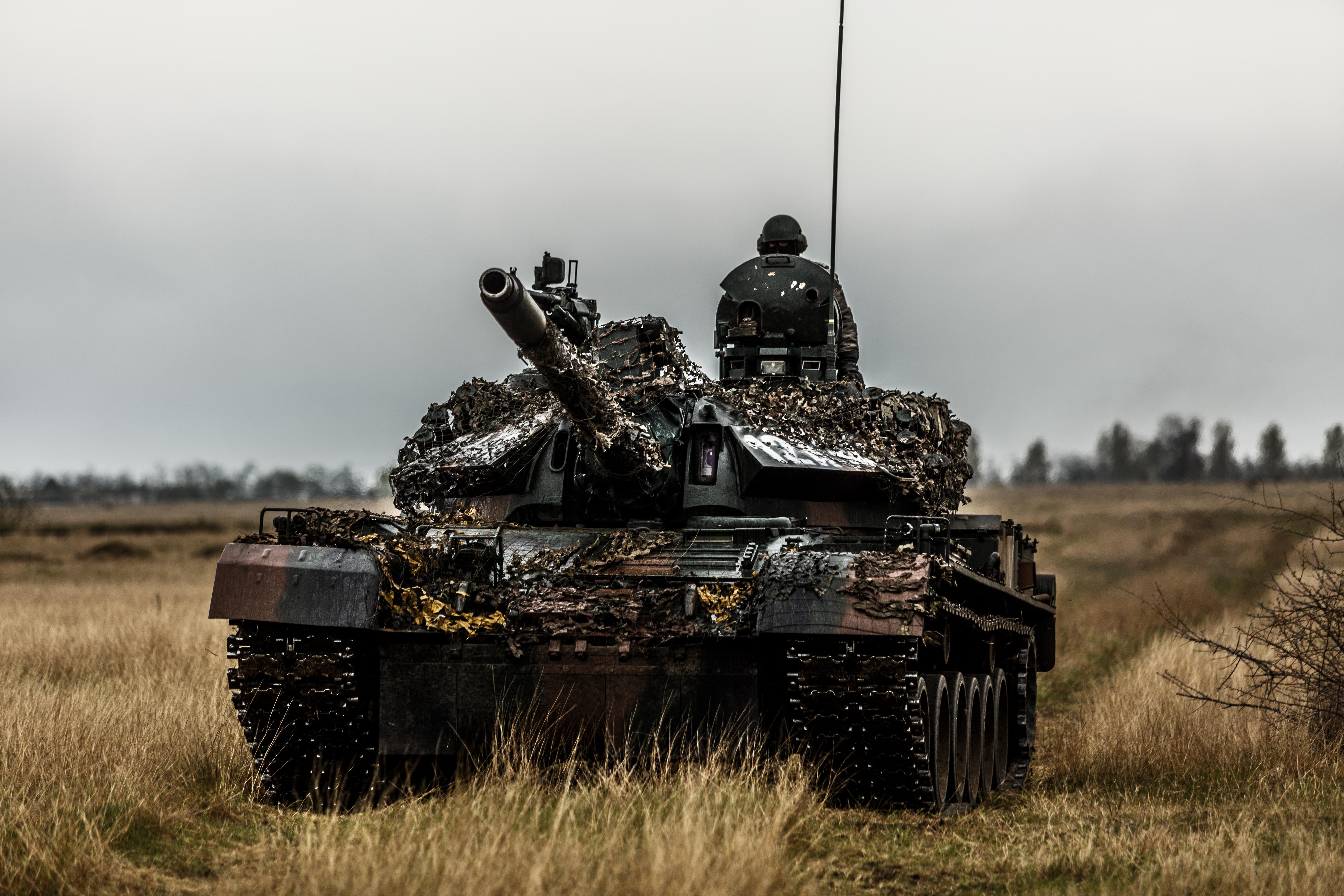 Tank. Tr-85m1. Танк т80. Румынские танки. Армия танки.