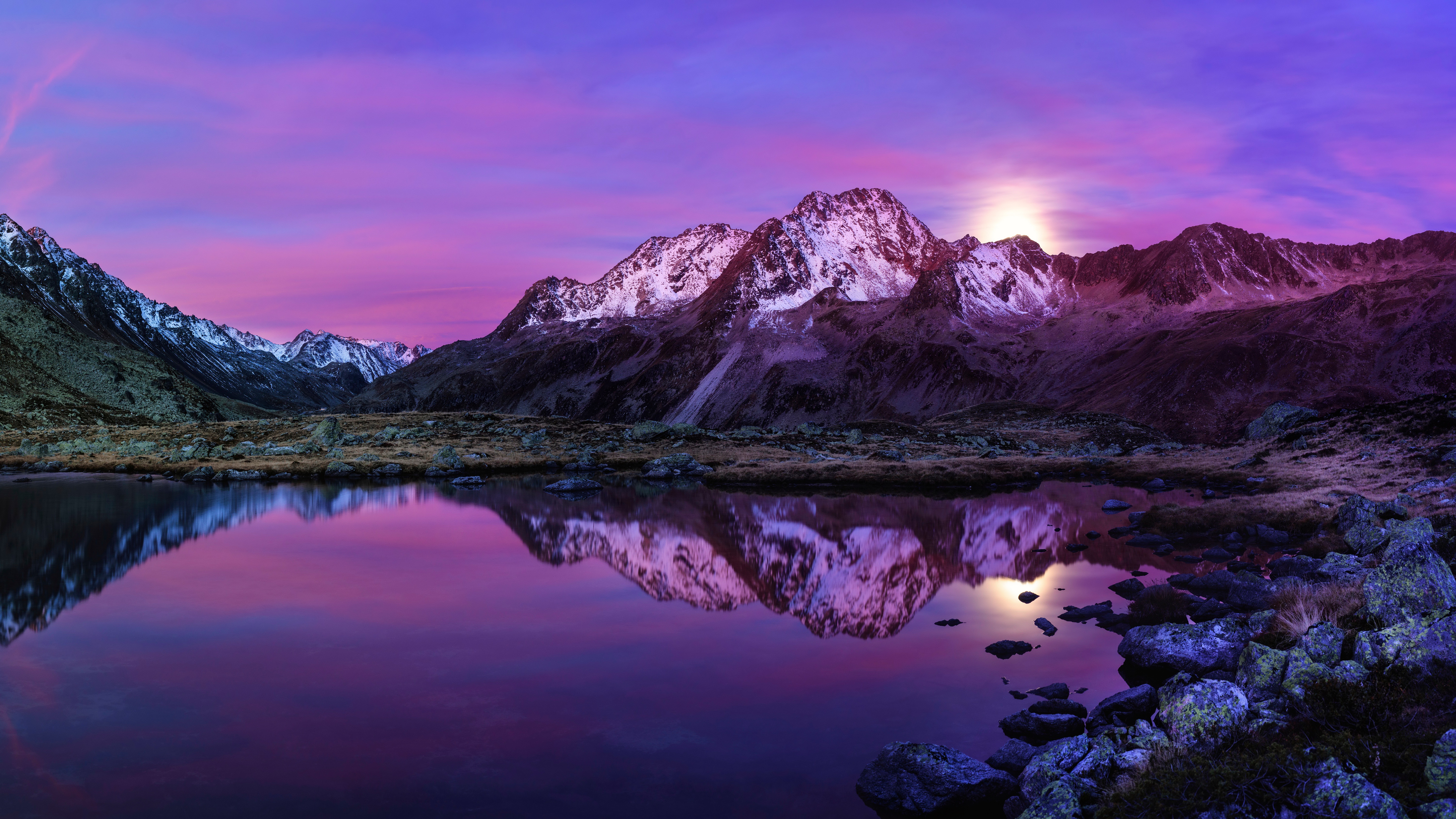 Ответ на красивое видео. Фиолетовые горы. Природа. Пейзаж. Уникальные пейзажи.
