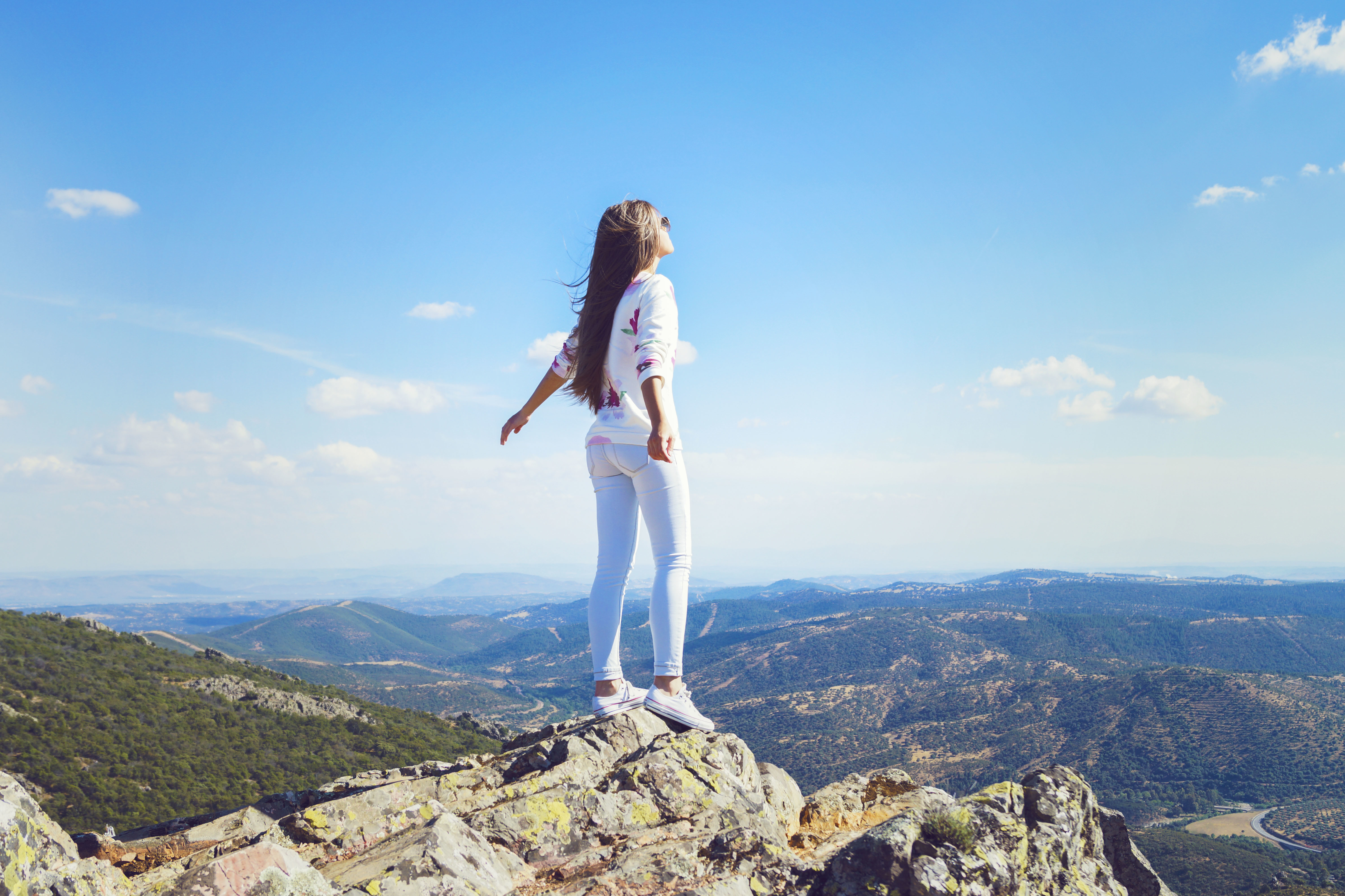 Mountain woman. Красивая девушка в горах. Девушка на фоне гор. Devushka na Gore. Фотосессия в горах.