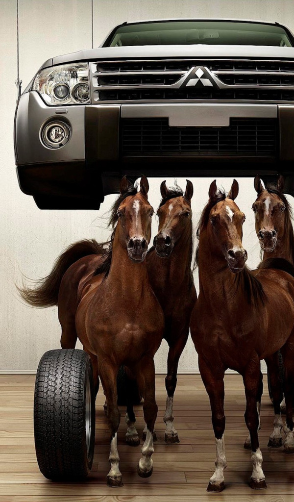 Конь какая машина. Форд Мустанг и лошадь Мустанг. Машина с лошадью. Лошадь и автомобиль.
