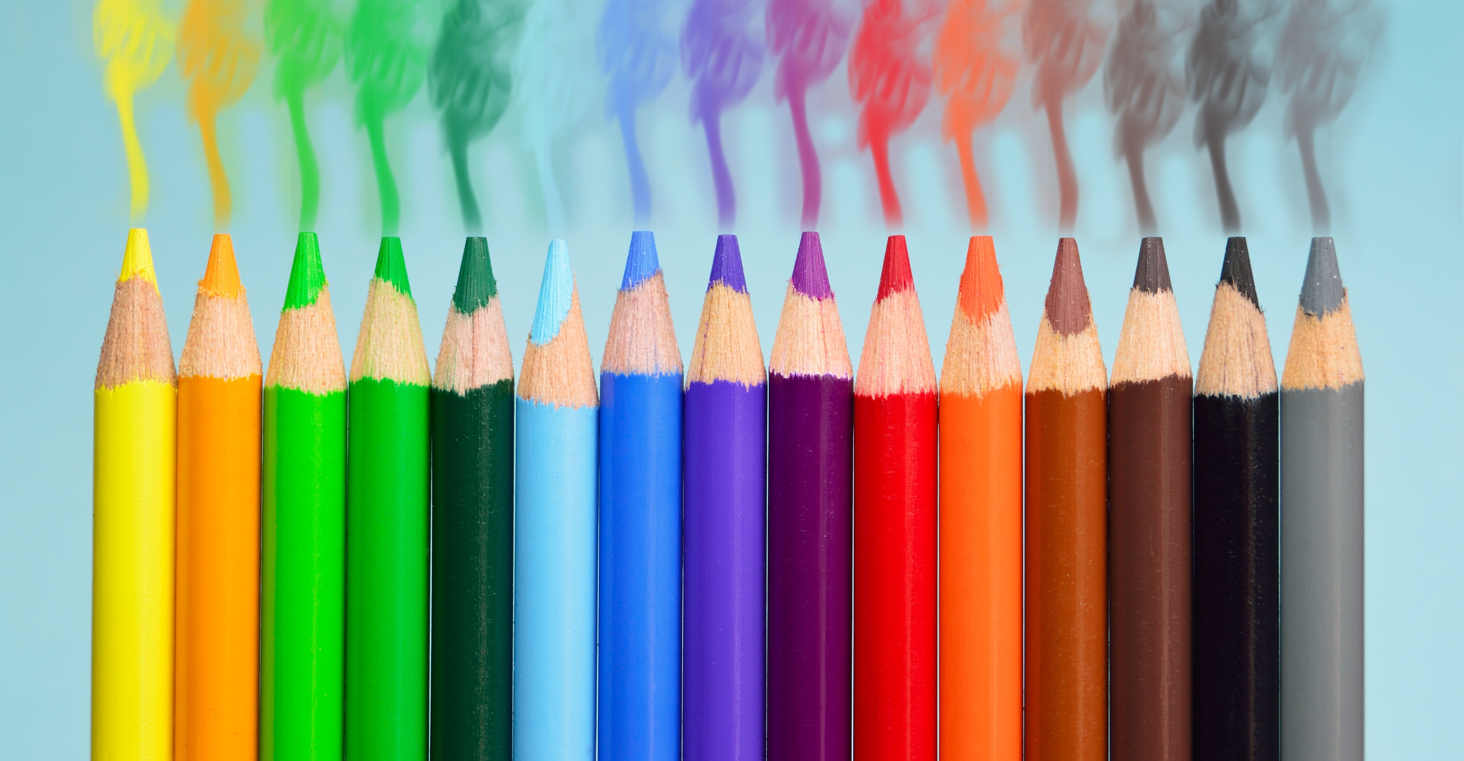 Изображения карандашей. Цветные карандаши крупным планом. Рисование. Отсортировать цветные карандаши. Краски.