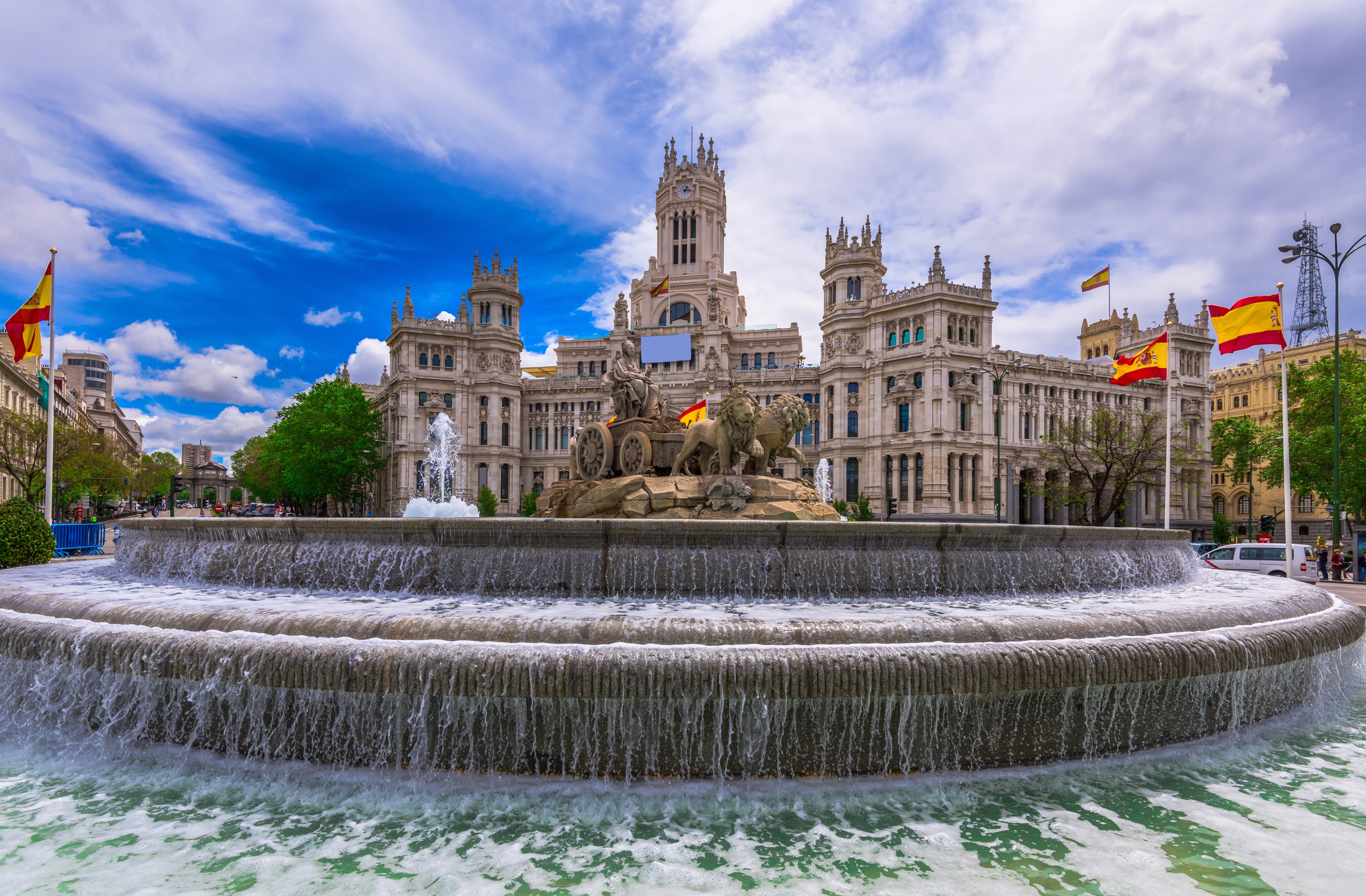 S madrid. Площадь Сибелес Мадрид. Фонтан Сибелес в Мадриде. Королевство Испания Мадрид. Мадрид столица Испании.