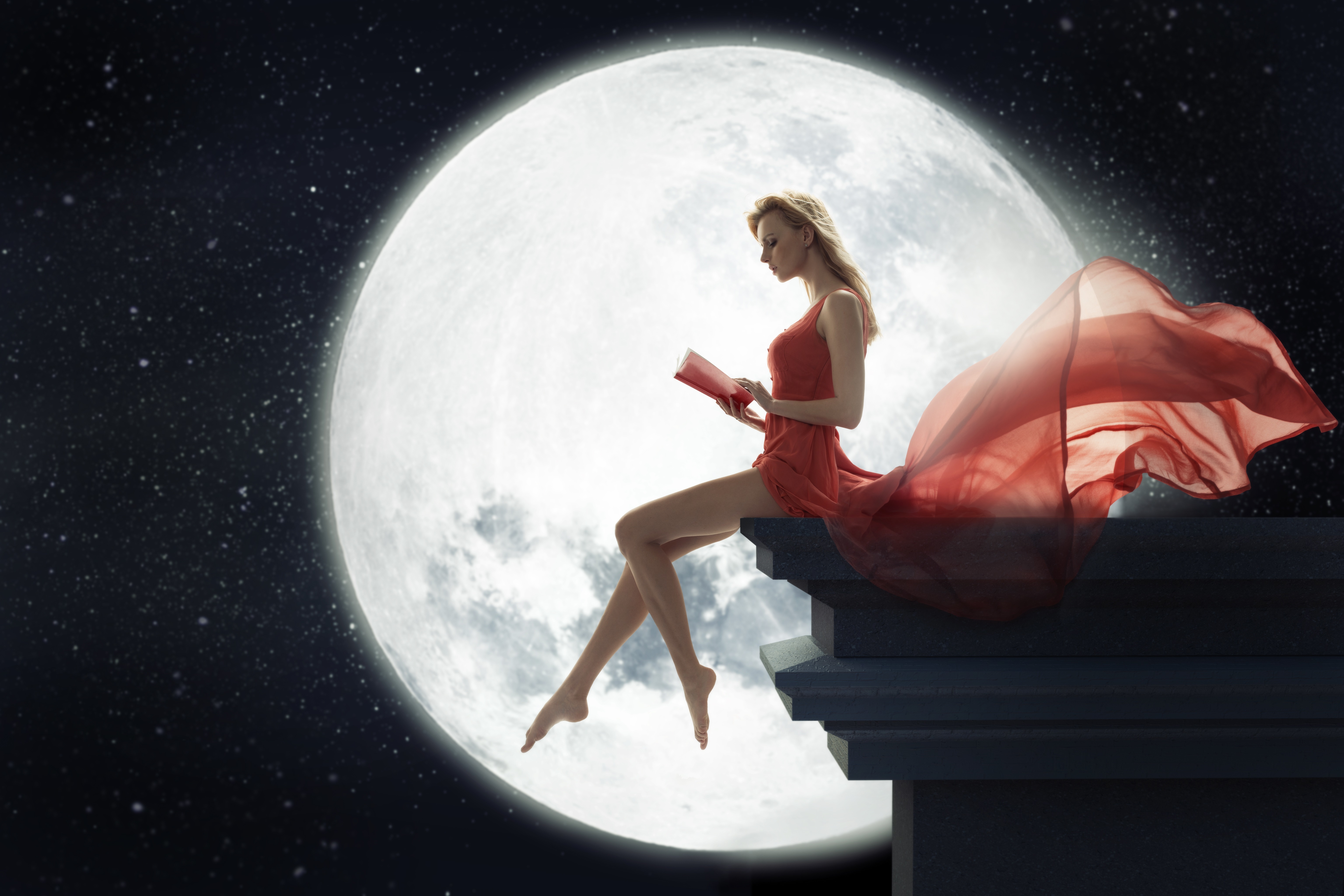 Шагающий по луне. Девушка-Луна. Лунная девушка. Женщина на фоне Луны. Звезды женщины.